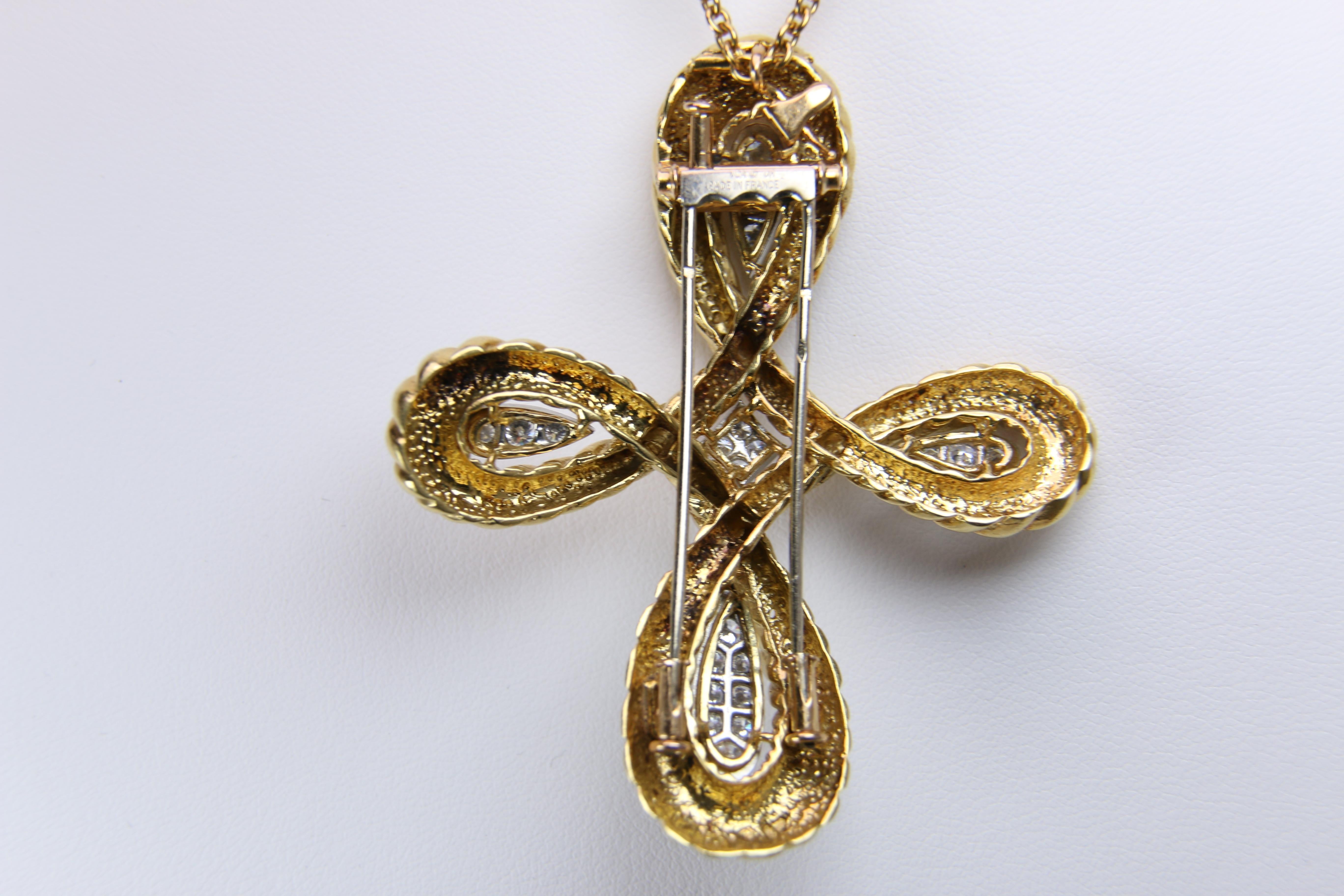 Van Cleef & Arpels Gold- und Diamantkreuz im Zustand „Gut“ im Angebot in Dallas, TX