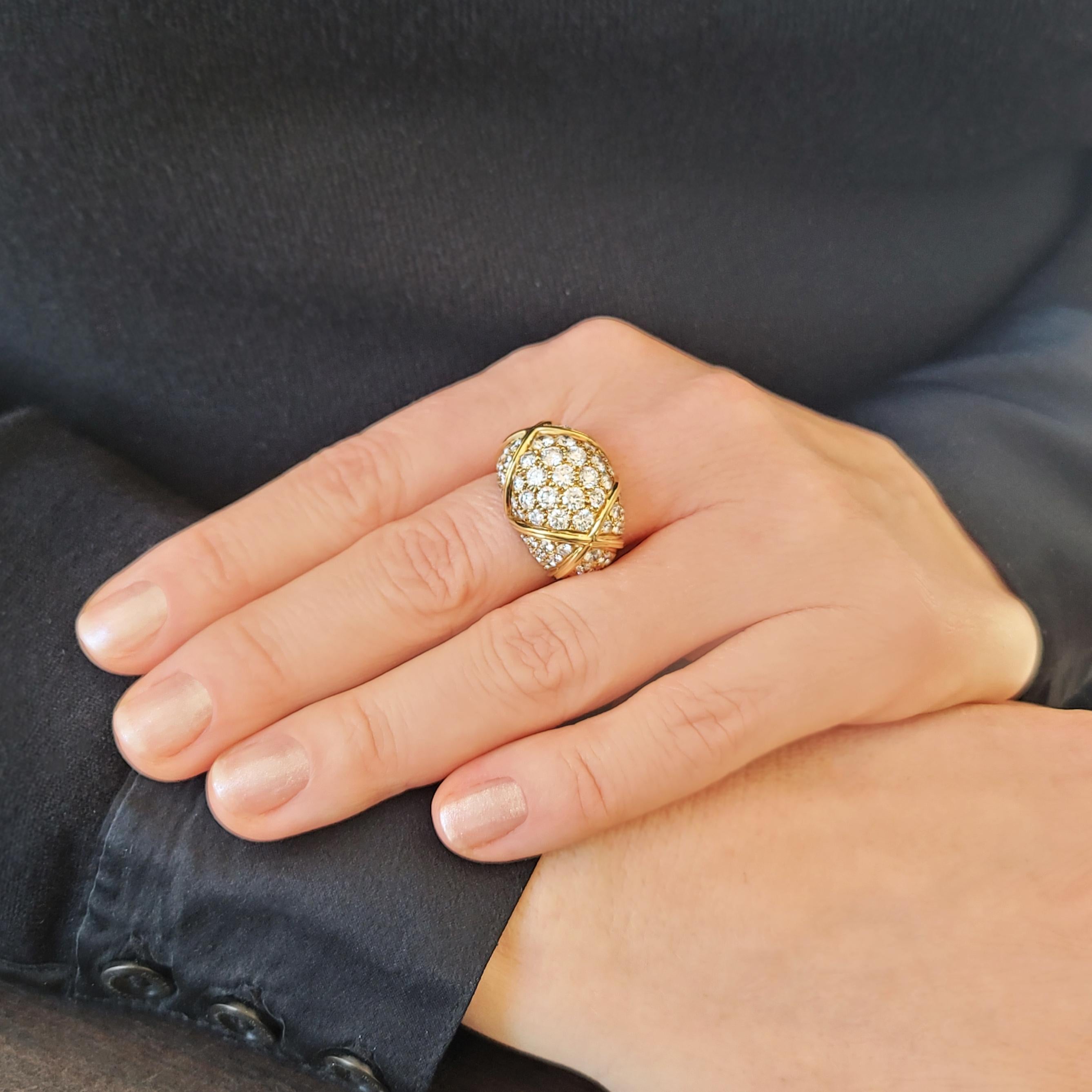 Van Cleef & Arpels Gold and Diamond Dome Ring For Sale 5
