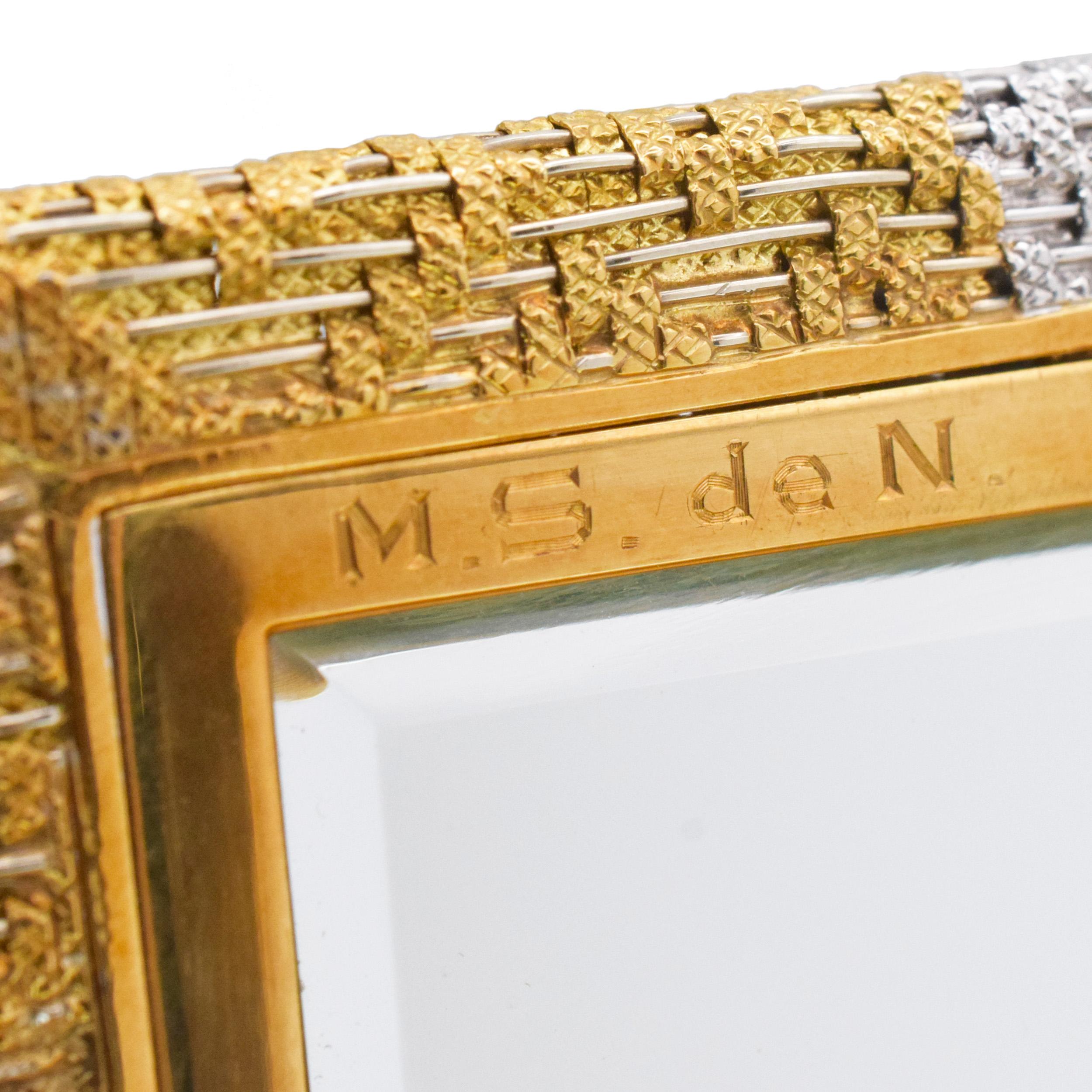 Van Cleef & Arpels  Borsellino e portacipria in oro e diamanti. in vendita 6
