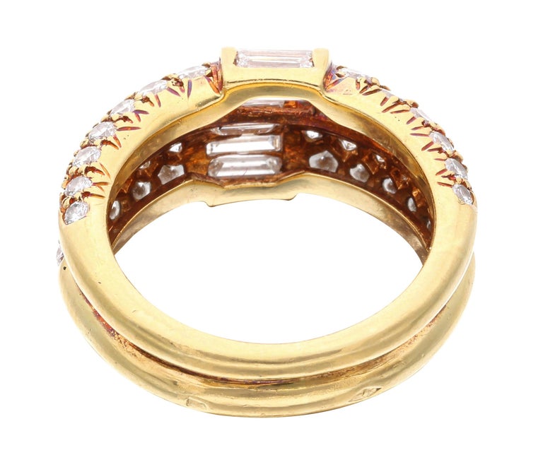 Baguette Cut Van Cleef & Arpels Gold and Diamond Ring For Sale
