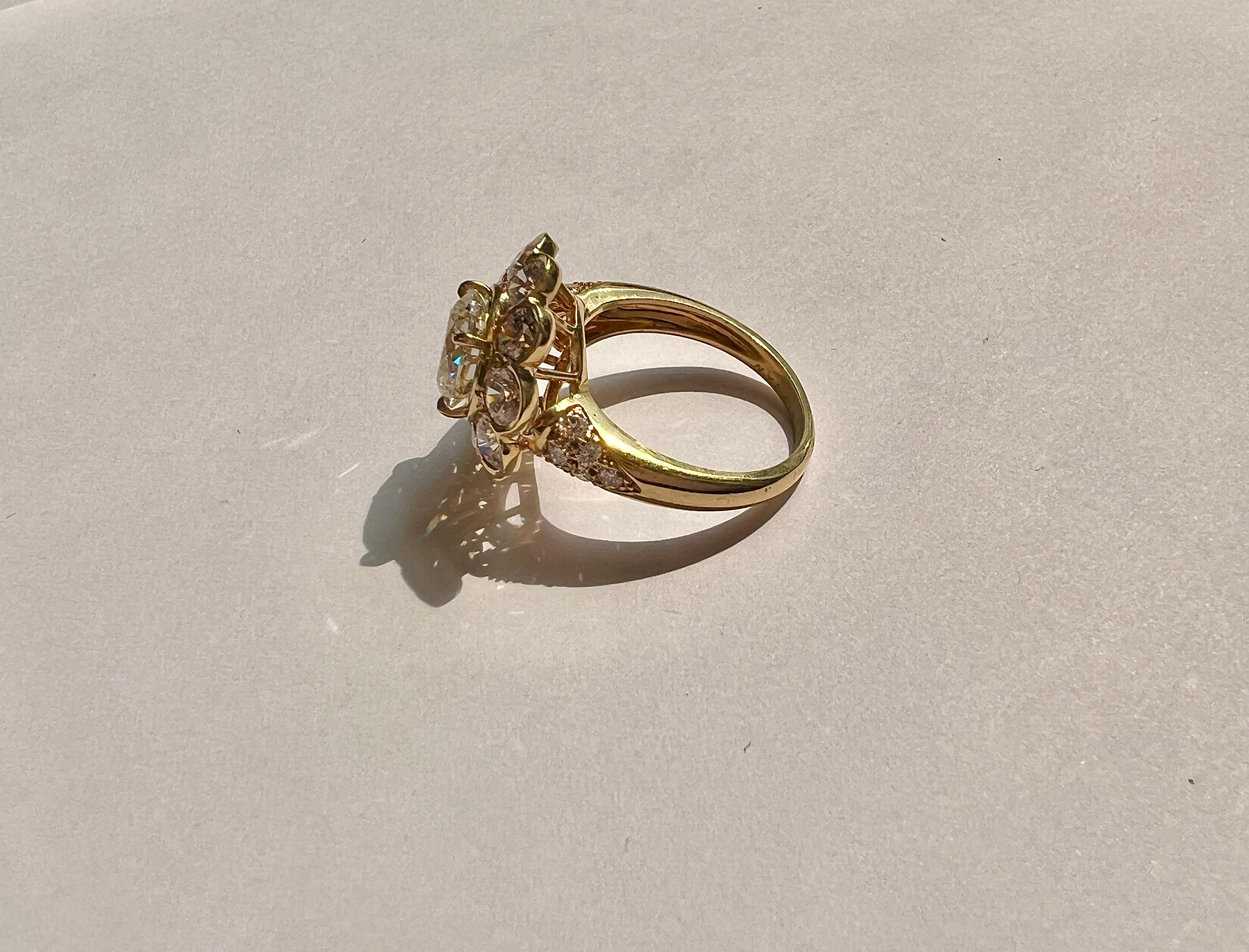 Van Cleef & Arpels Gold and Diamond ring Corte brillante en venta