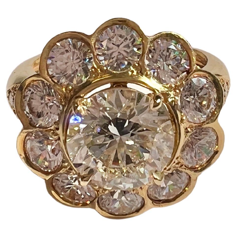 Van Cleef & Arpels Gold and Diamond ring