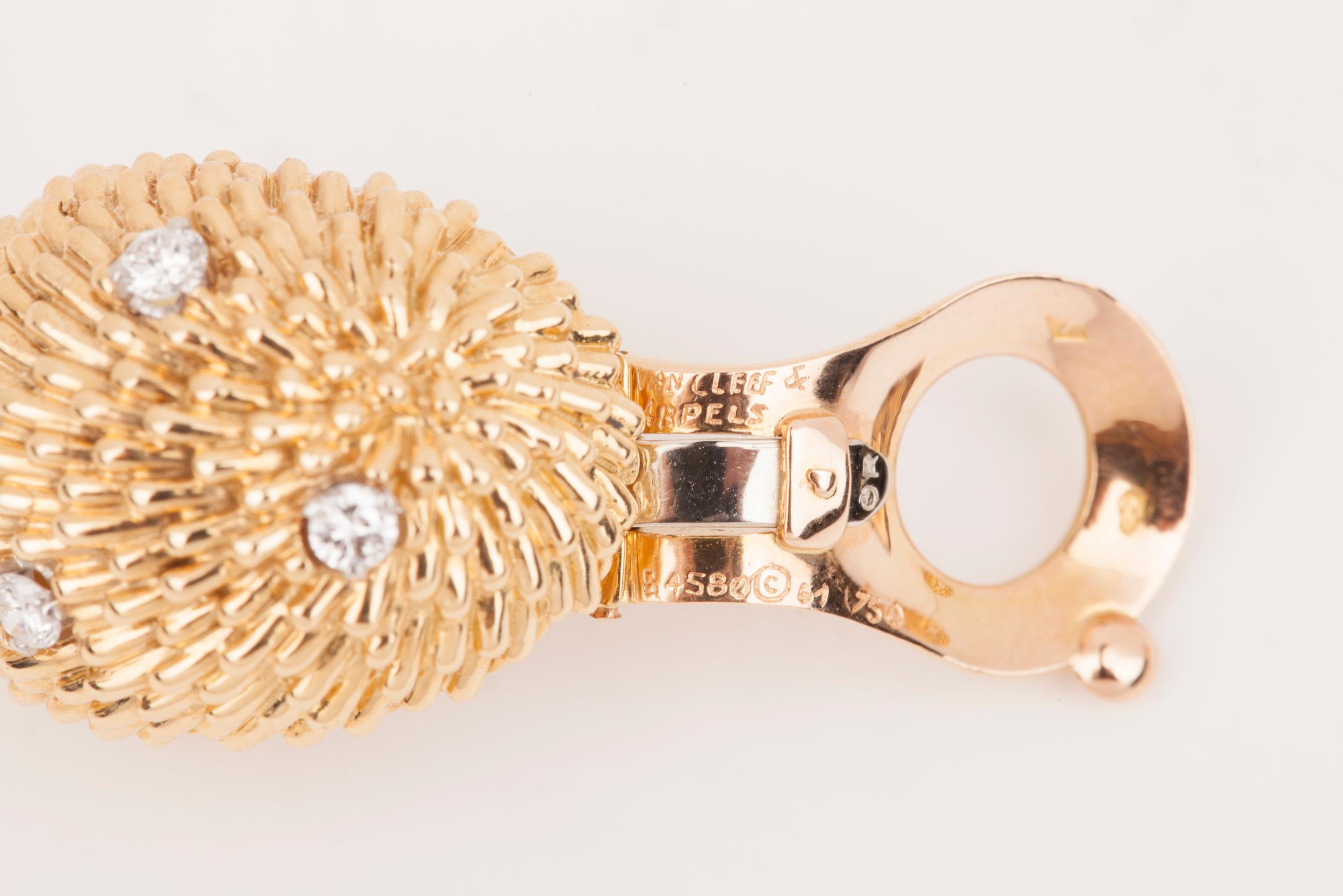 Van Cleef & Arpels Gold and Diamonds Earrings 2