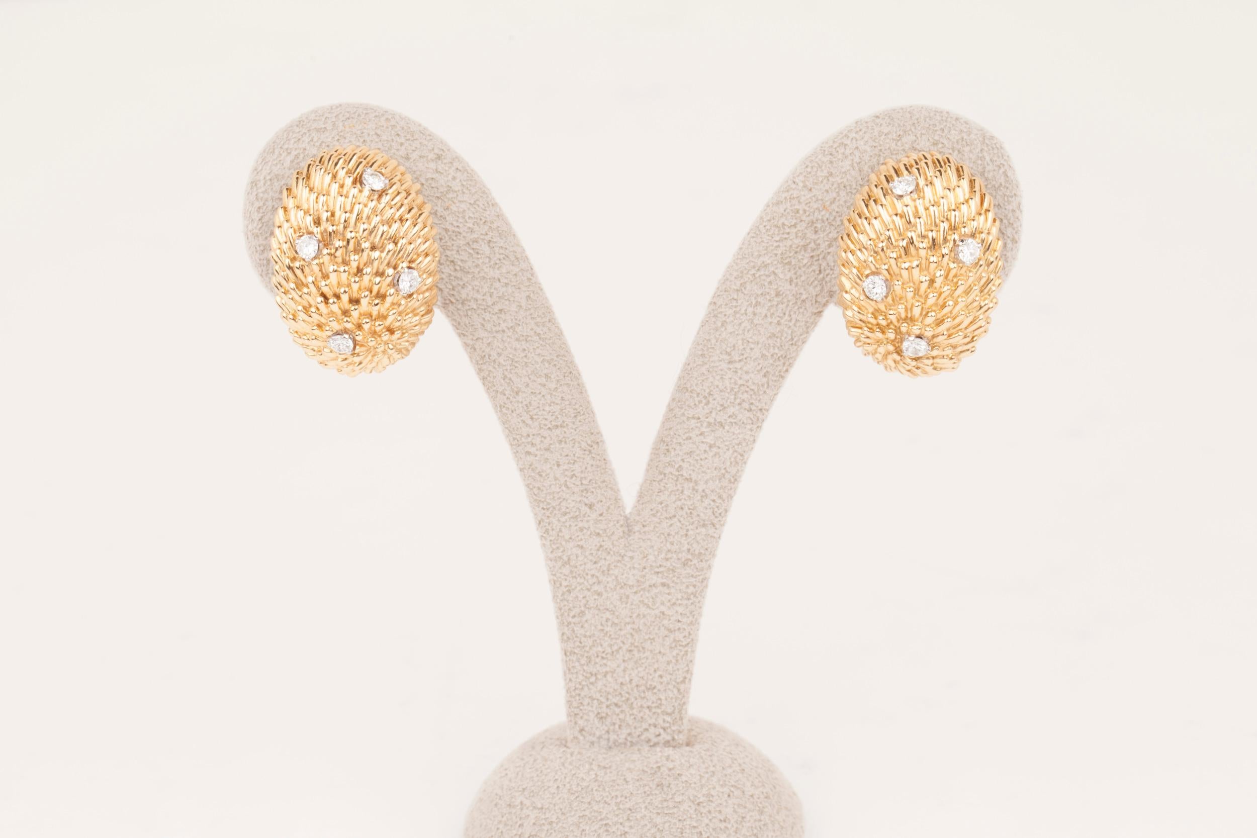 Van Cleef & Arpels Gold and Diamonds Earrings 4