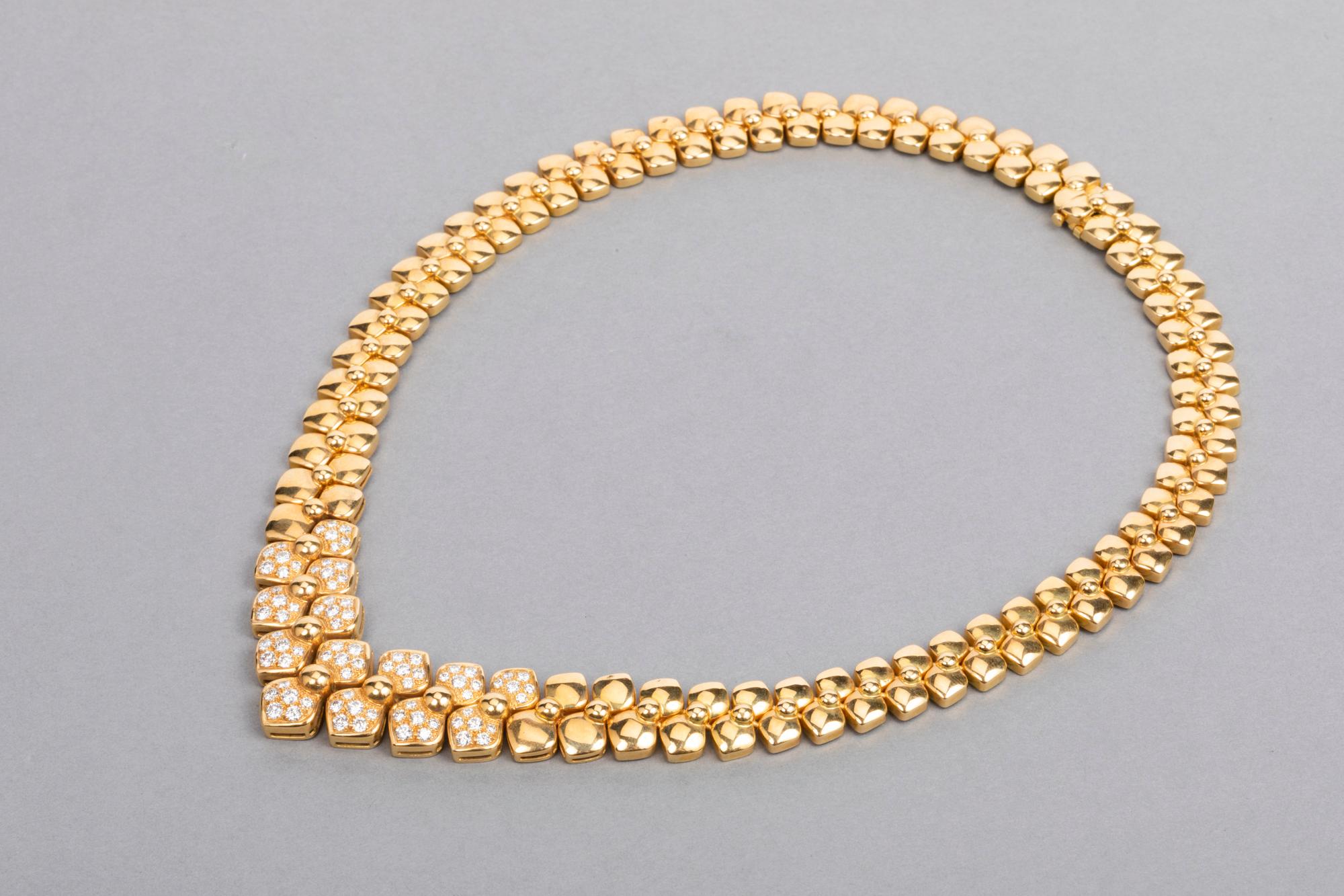 Van Cleef & Arpels Gold and Diamonds Fashion Necklace For Sale 1