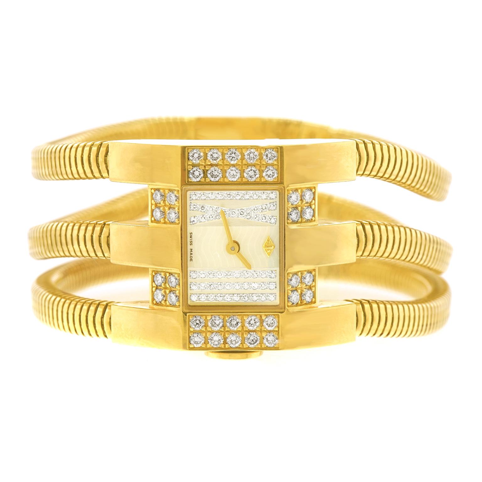 Van Cleef & Arpels Gold and Diamonds Ladies Wristwatch In Excellent Condition In Litchfield, CT