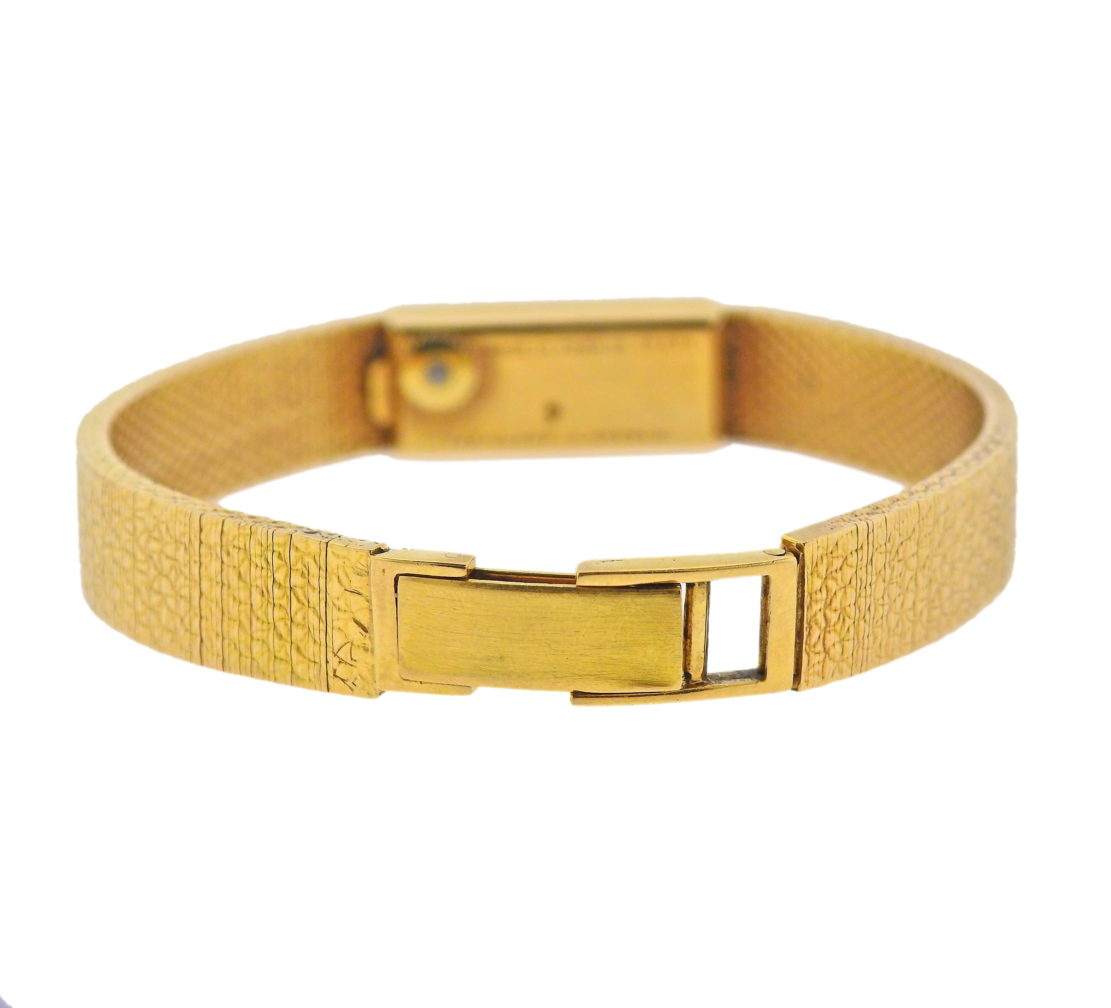 Van Cleef & Arpels Gold Backwind Watch Bracelet In Excellent Condition For Sale In New York, NY