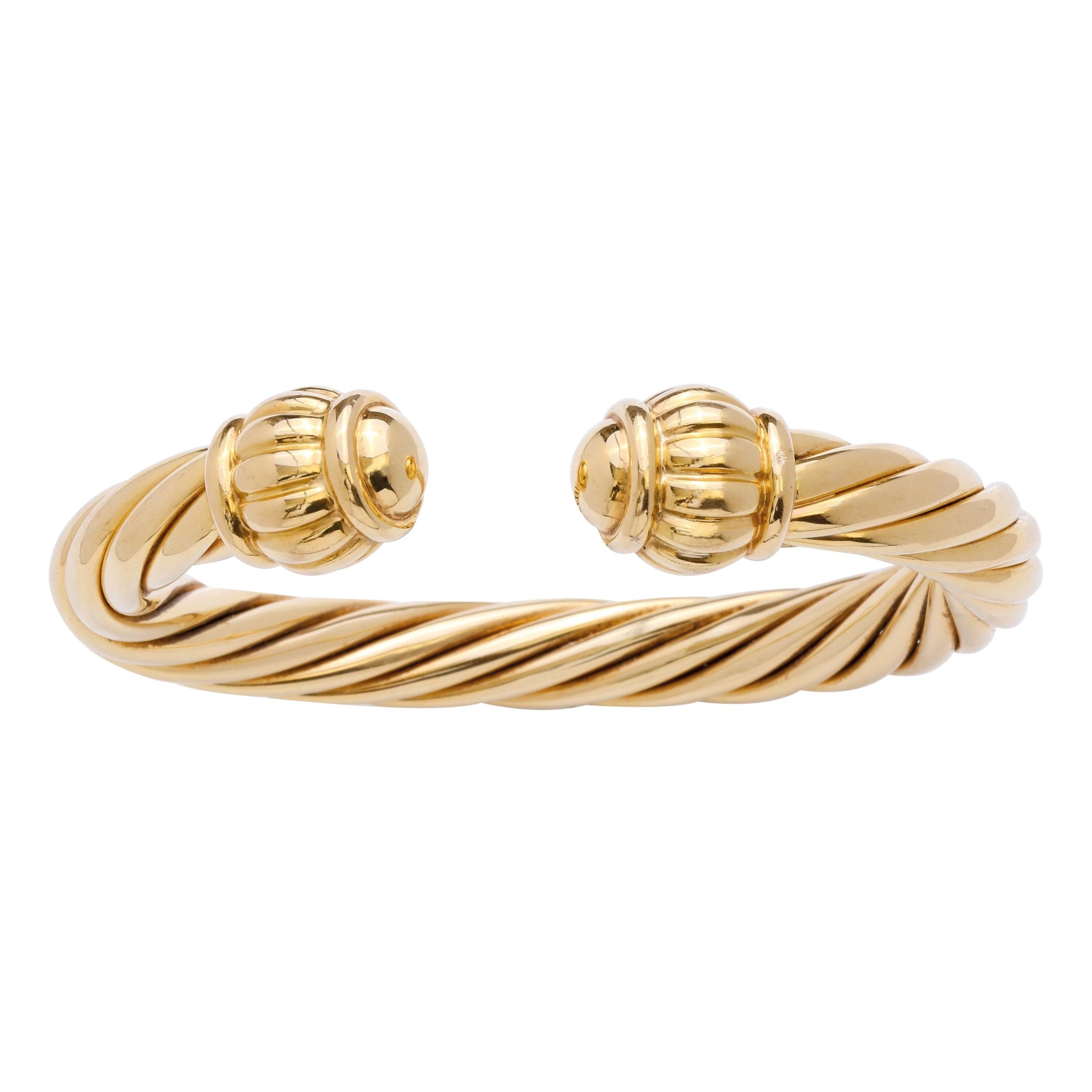 Van Cleef & Arpels Gold Bangle