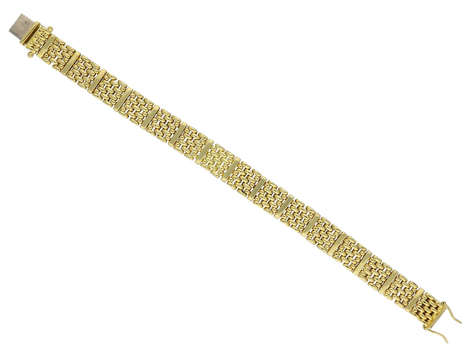 Van Cleef & Arpels gold bracelet, circa 1980.  In Good Condition For Sale In London, GB
