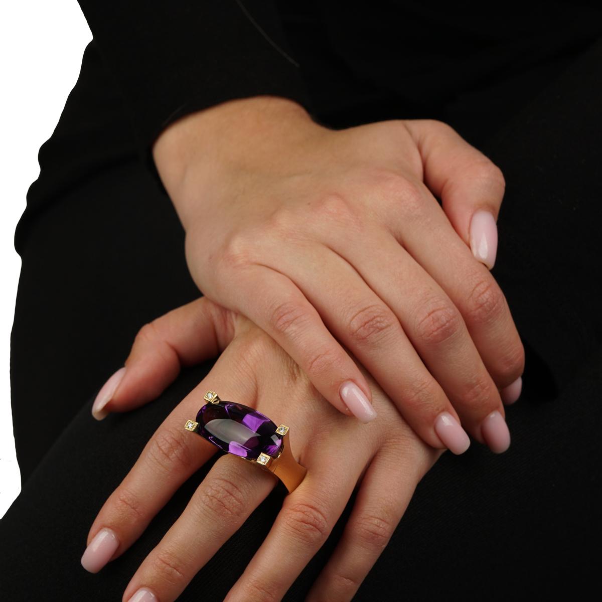 Mixed Cut Van Cleef & Arpels Gold Diamond and Amethyst Ring For Sale