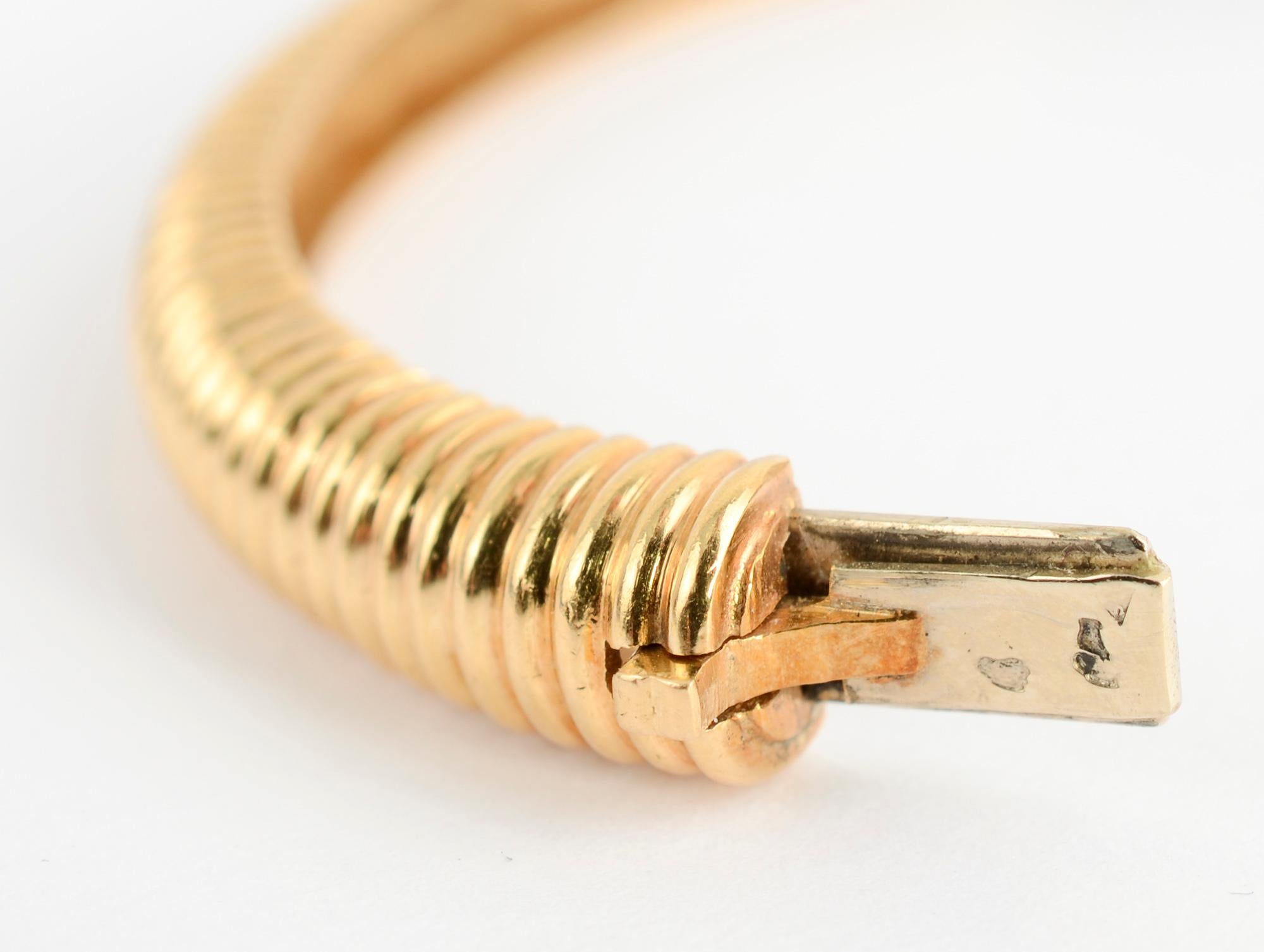 Van Cleef & Arpels Bracelet jonc en or et diamants Excellent état - En vente à Darnestown, MD