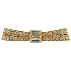Van Cleef & Arpels Gold Diamond Bow Brooch