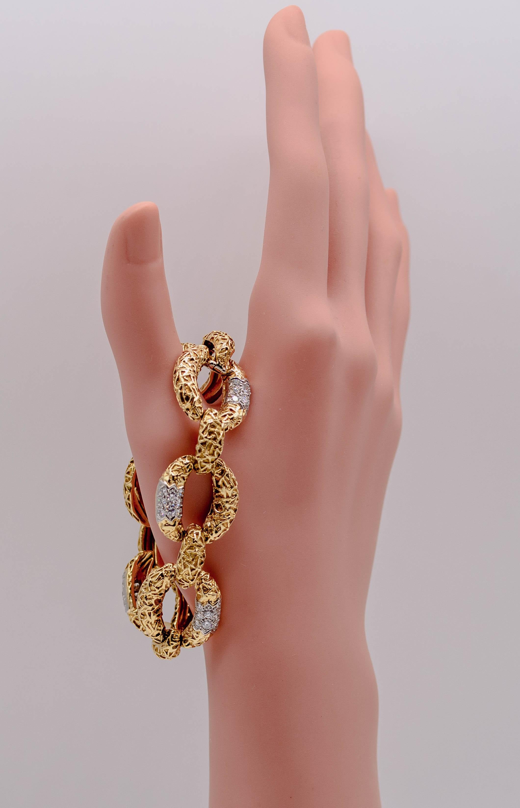 Van Cleef & Arpels Gold-Diamant-Armband im Zustand „Gut“ im Angebot in New York, NY