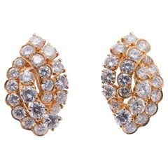 Retro Van Cleef & Arpels Gold Diamond Earrings
