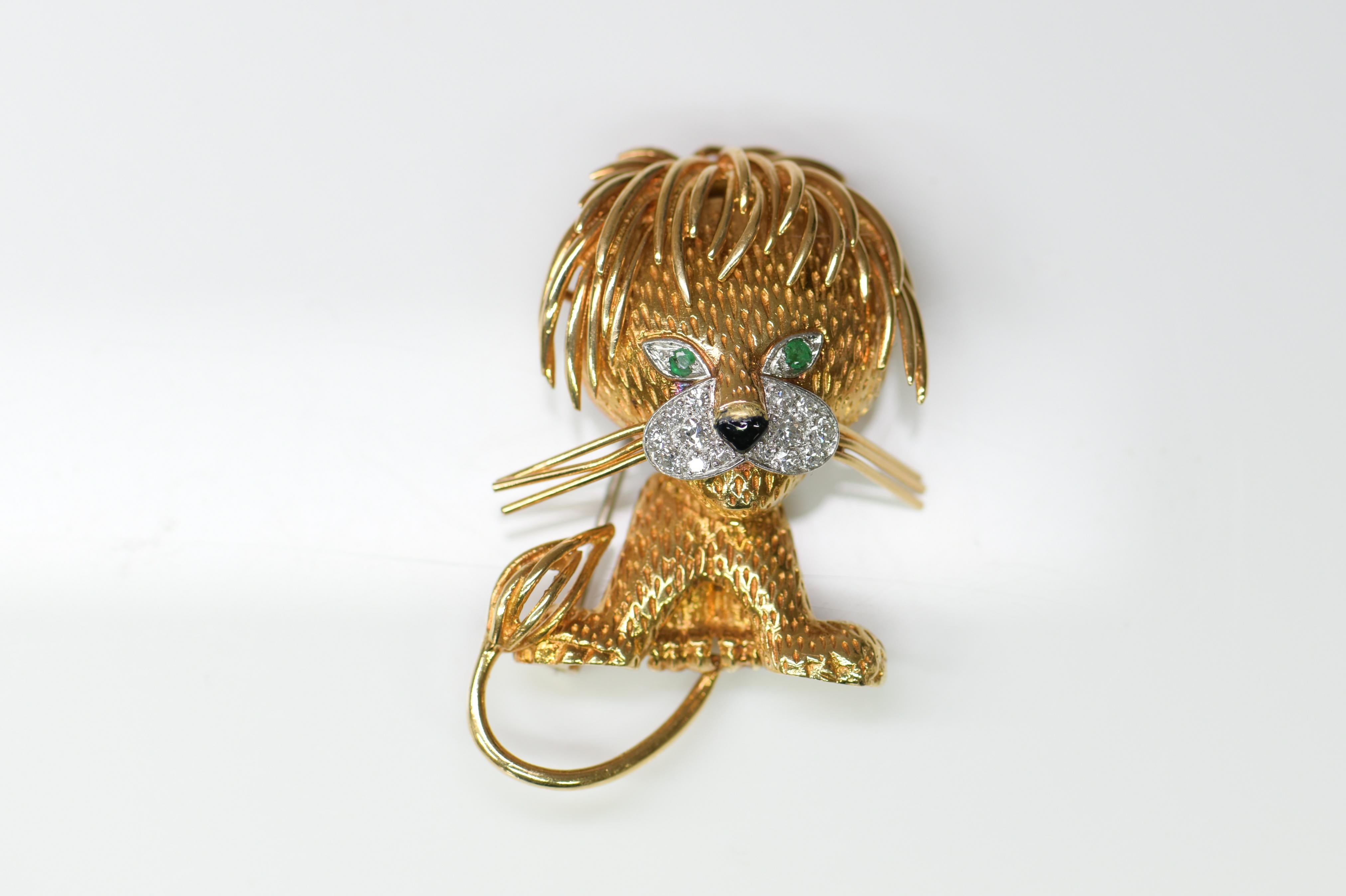 Van Cleef & Arpels Gold Diamond Emerald Lion Brooch with Original Box 2