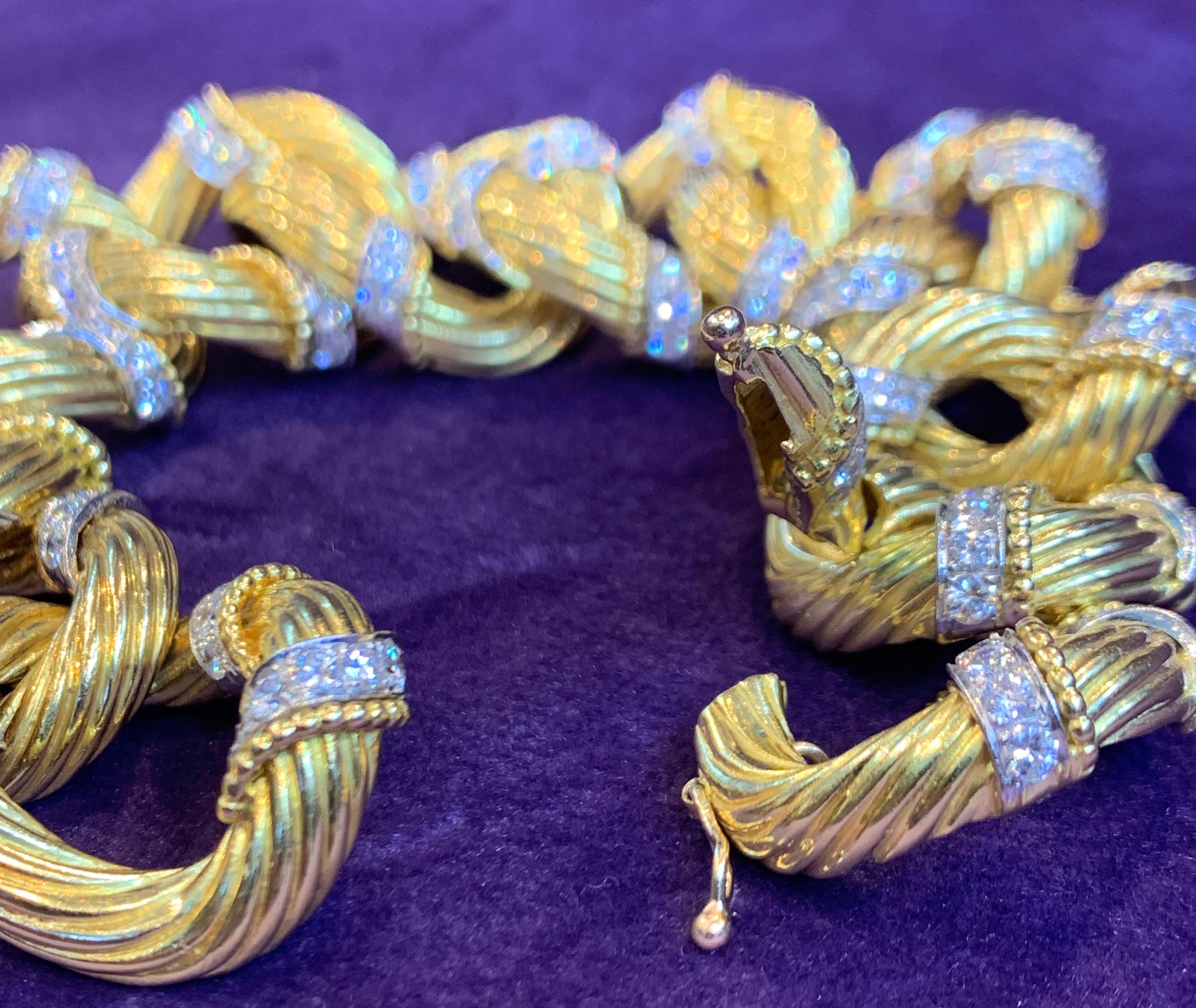 Van Cleef & Arpels Gold and Diamond Link Bracelet 2