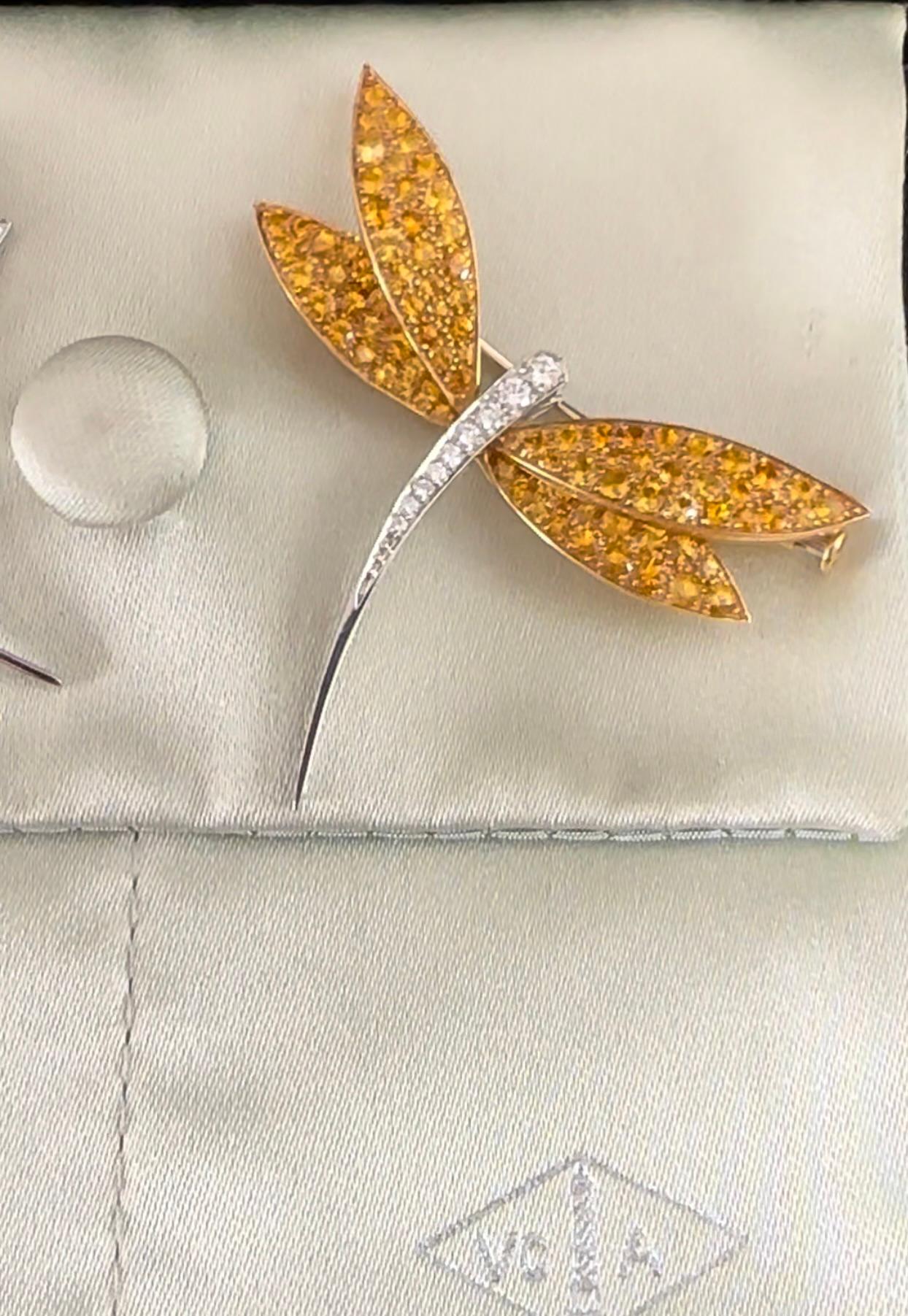 Women's or Men's Van Cleef & Arpels Gold Dragonfly Brooch, Yellow Sapphires Diamonds For Sale
