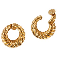 Van Cleef and Arpels Gold Earrings For Sale at 1stDibs