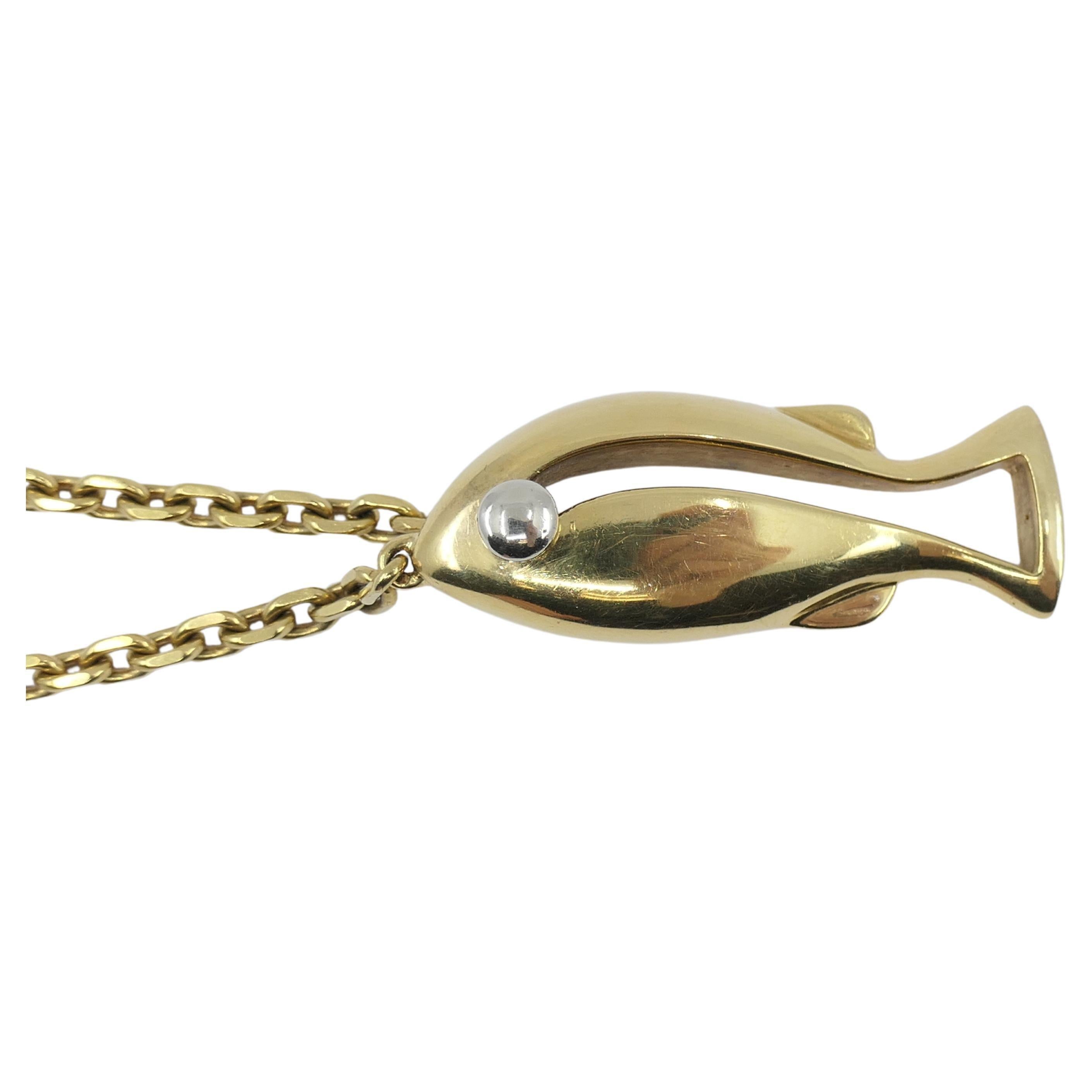 Van Cleef & Arpels Gold Fish Charm Key Ring Pendant In Excellent Condition For Sale In Beverly Hills, CA