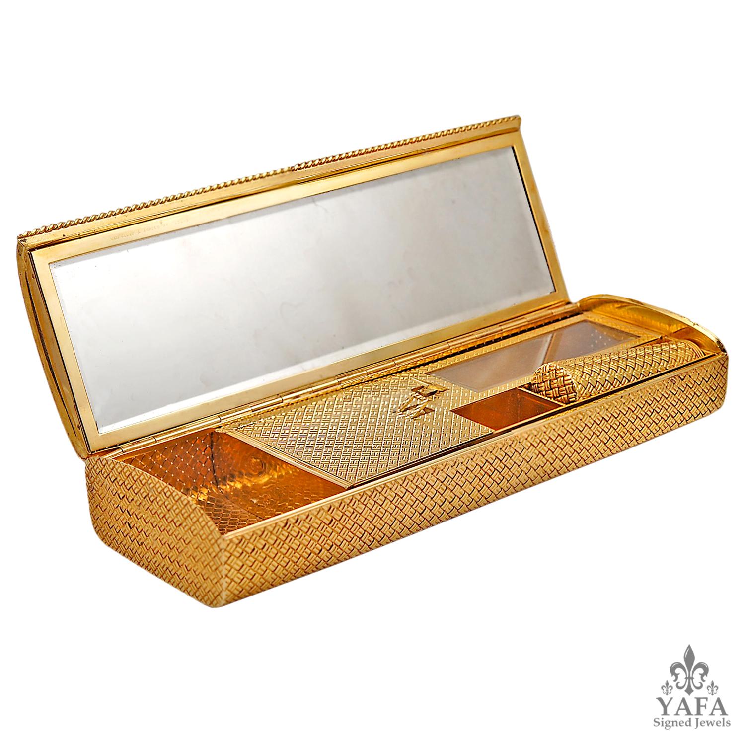 18k yellow gold Minaudière box, signed Van Cleef & Arpels, weighing approx. 

428.9 grams