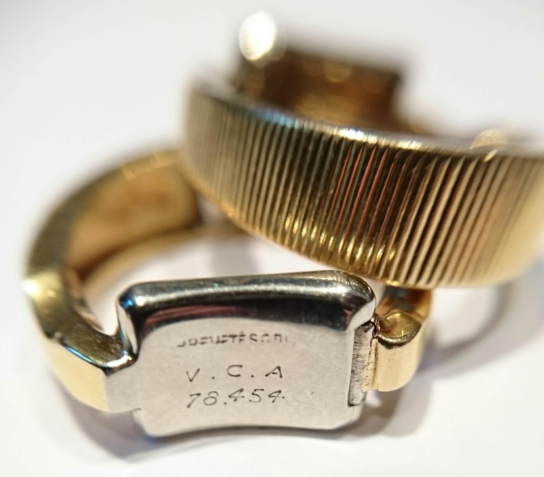 Van Cleef & Arpels Manschettenknöpfe mit goldenem Steigbügel, um 1960 im Angebot 1