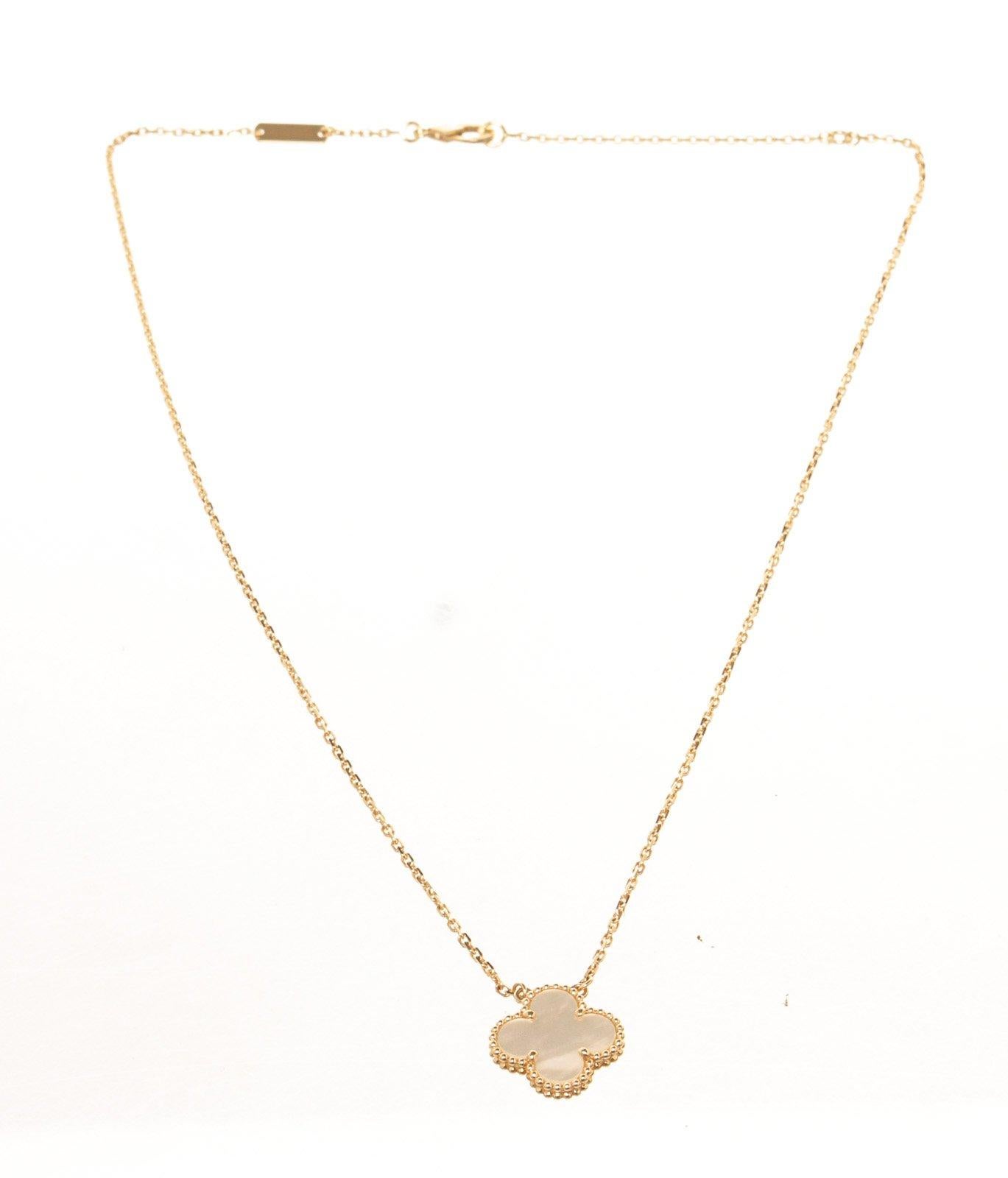 Van Cleef & Arpels Gold Vintage Alhambra Necklace with gold-tone hardware.

43479MSC