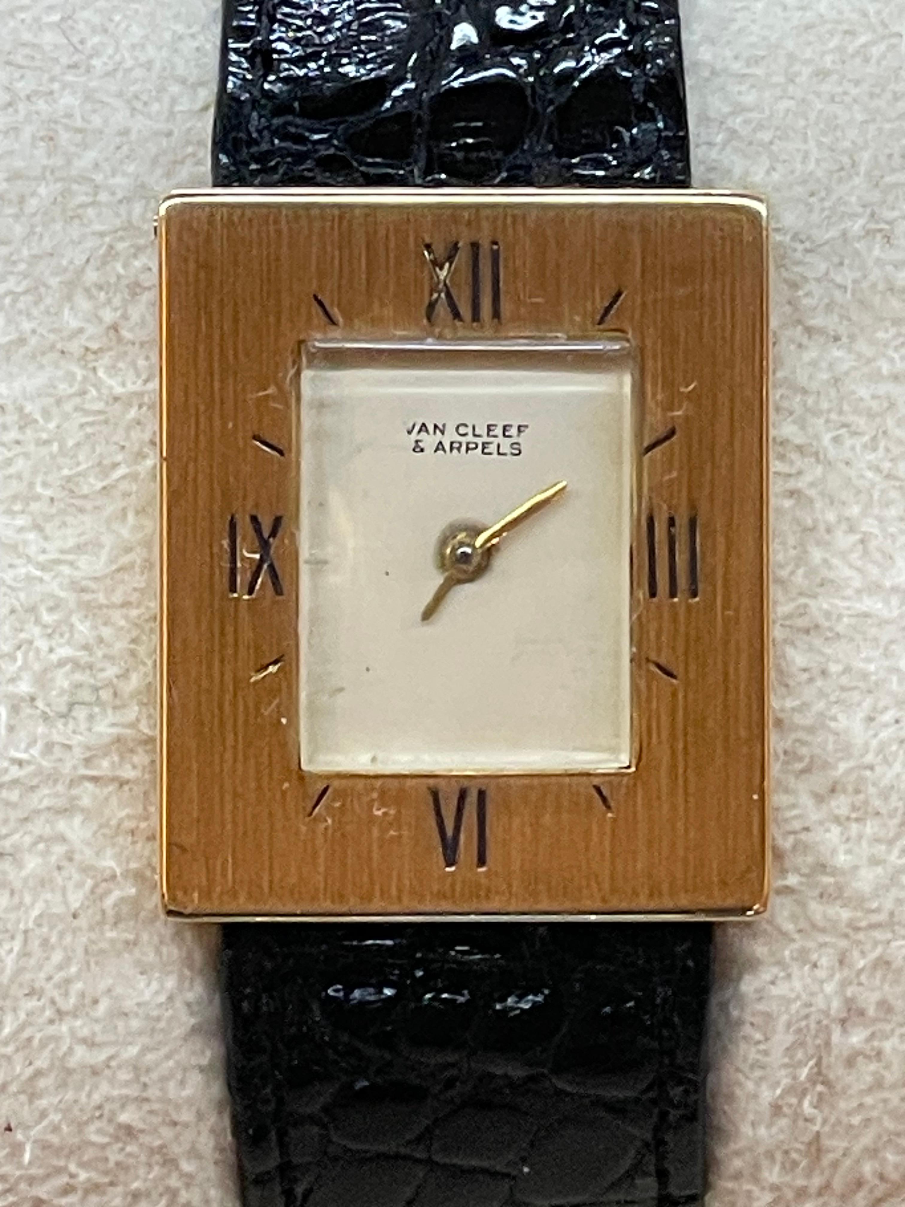 Van Cleef & Arpels Gold Wristwatch with Cartier Strap, 18Kt, 31.6 Grams For Sale 3