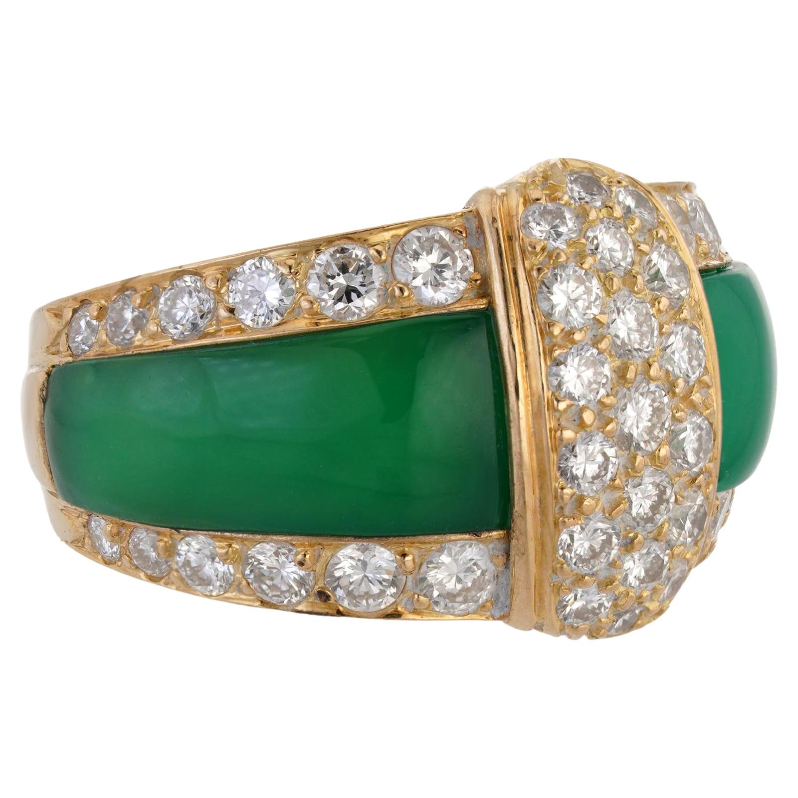 VAN CLEEF & ARPELS Green Chalcedony Diamond Yellow Gold Band Ring In Good Condition For Sale In New York, NY