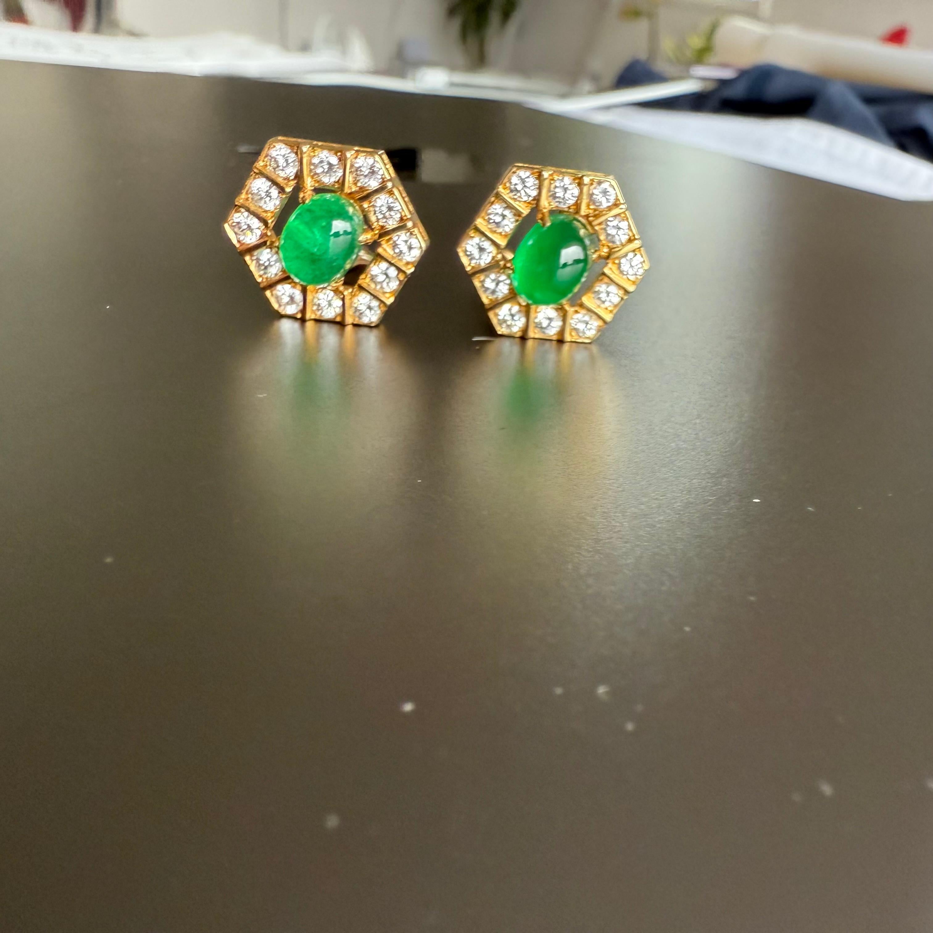 Van Cleef & Arpels Green Emerald & Diamond Earrings In Good Condition For Sale In Beverly Hills, CA