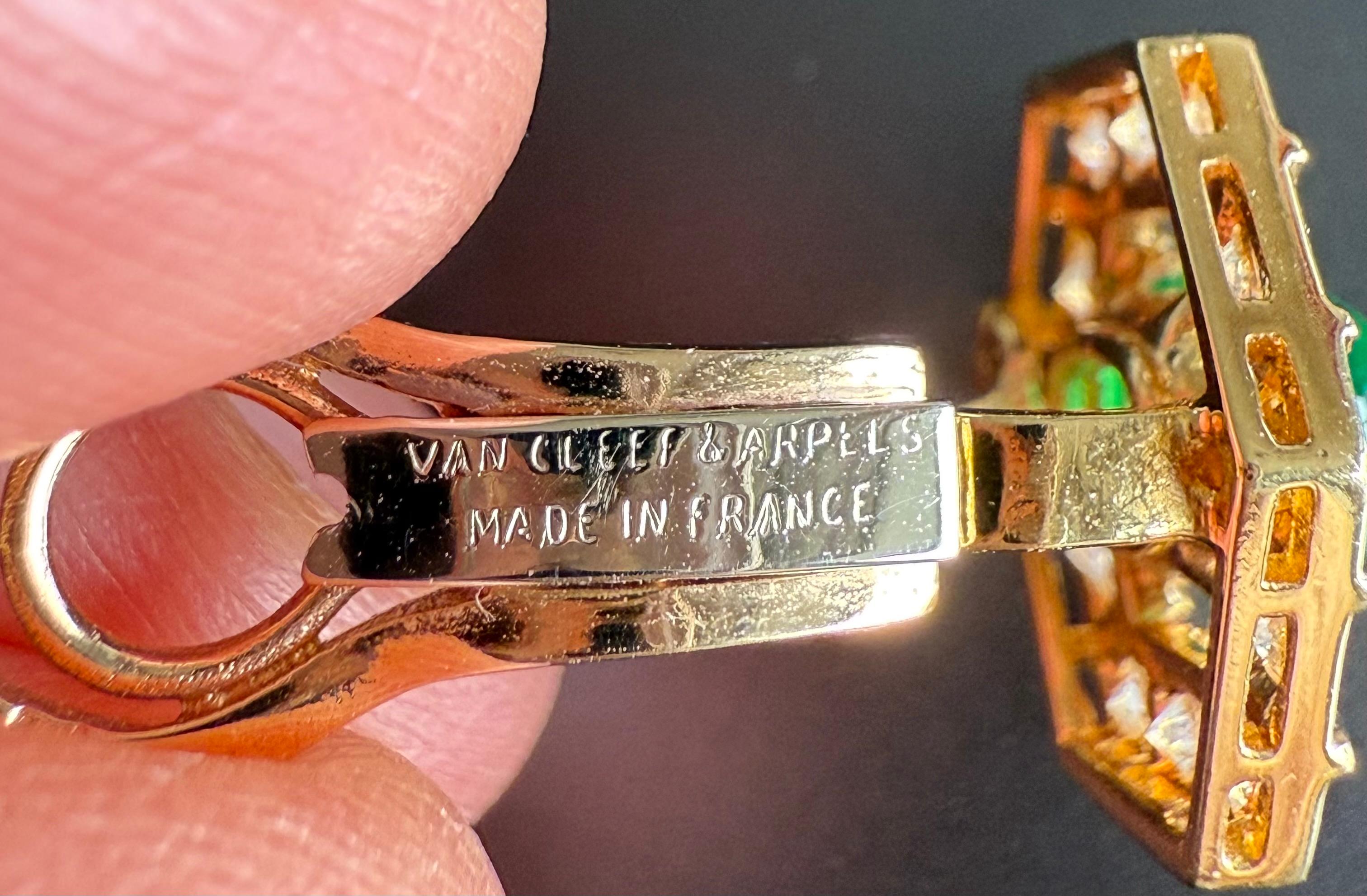 Van Cleef & Arpels Green Emerald & Diamond Earrings For Sale 1
