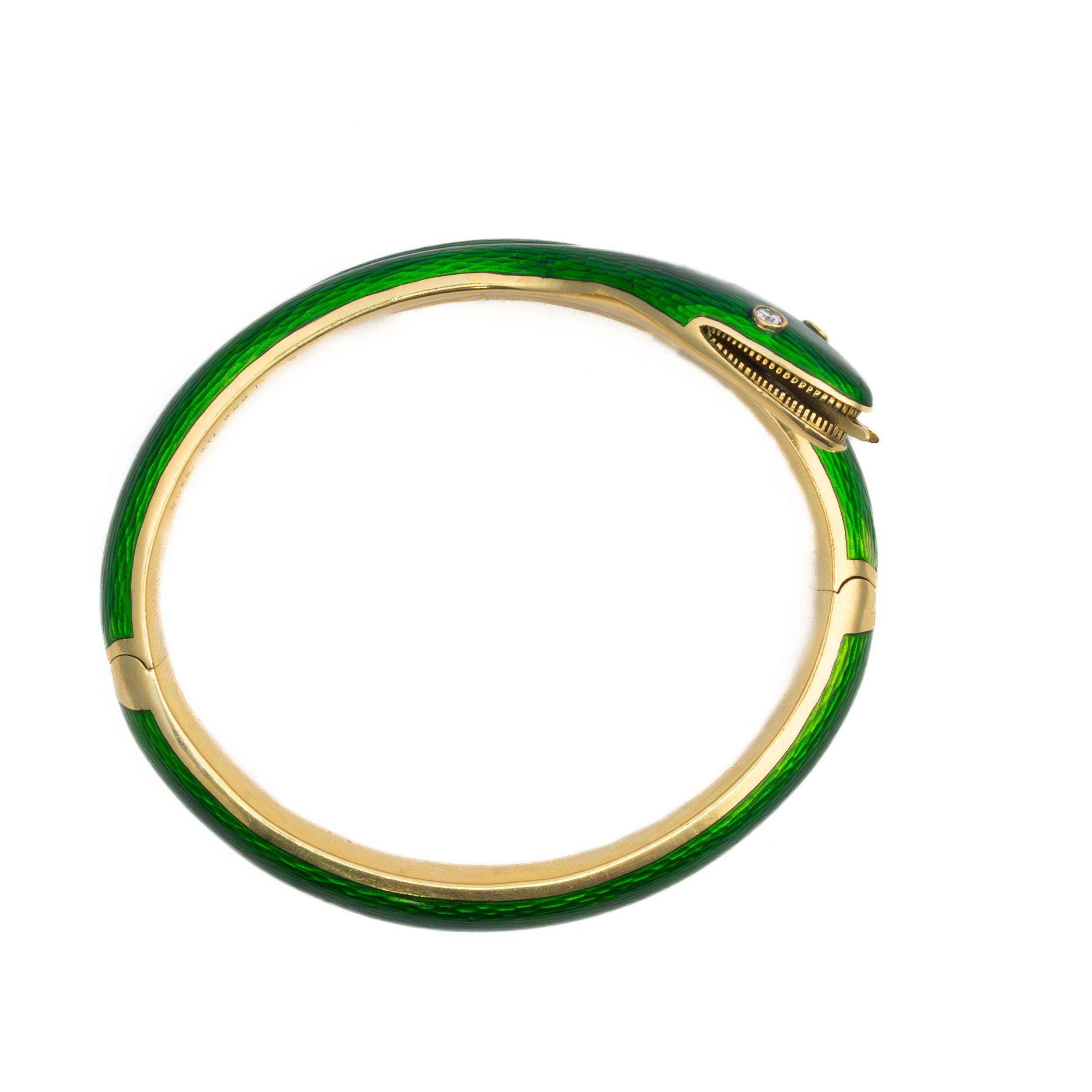 Van Cleef & Arpels: bracciale a serpente in oro e smalto verde In condizioni ottime in vendita a New York, NY