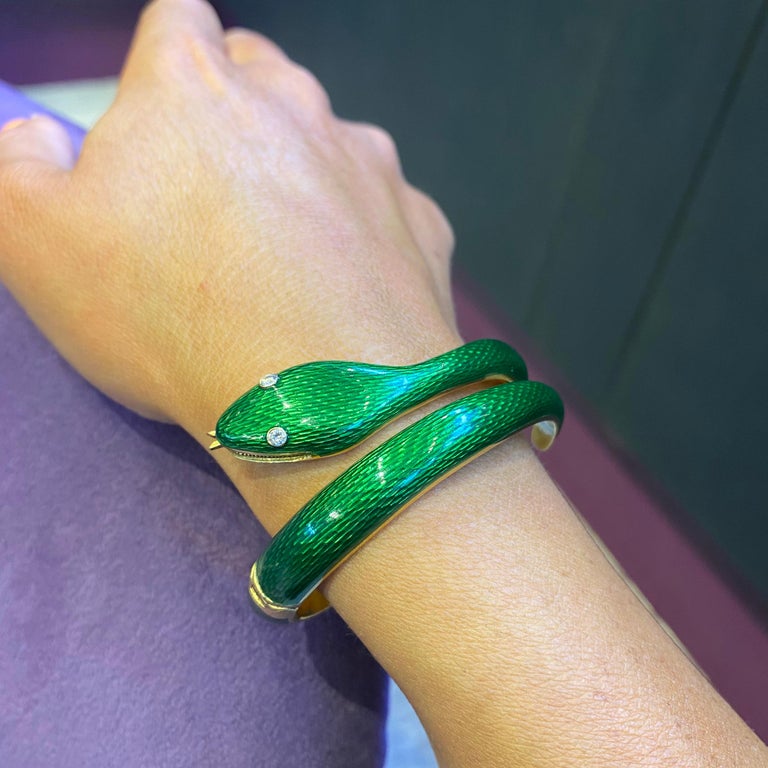 Van Cleef and Arpels Green Enamel Snake Bangle For Sale at 1stDibs