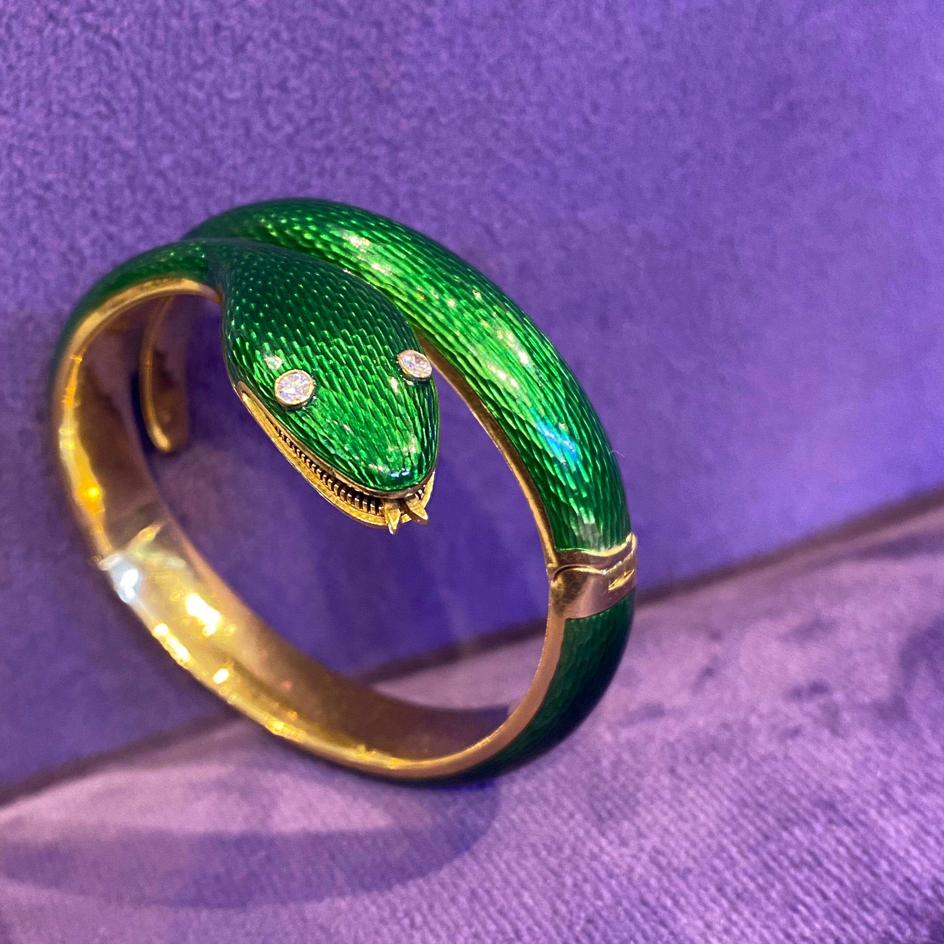 Van Cleef & Arpels Bracelet jonc serpent en émail vert Pour femmes en vente