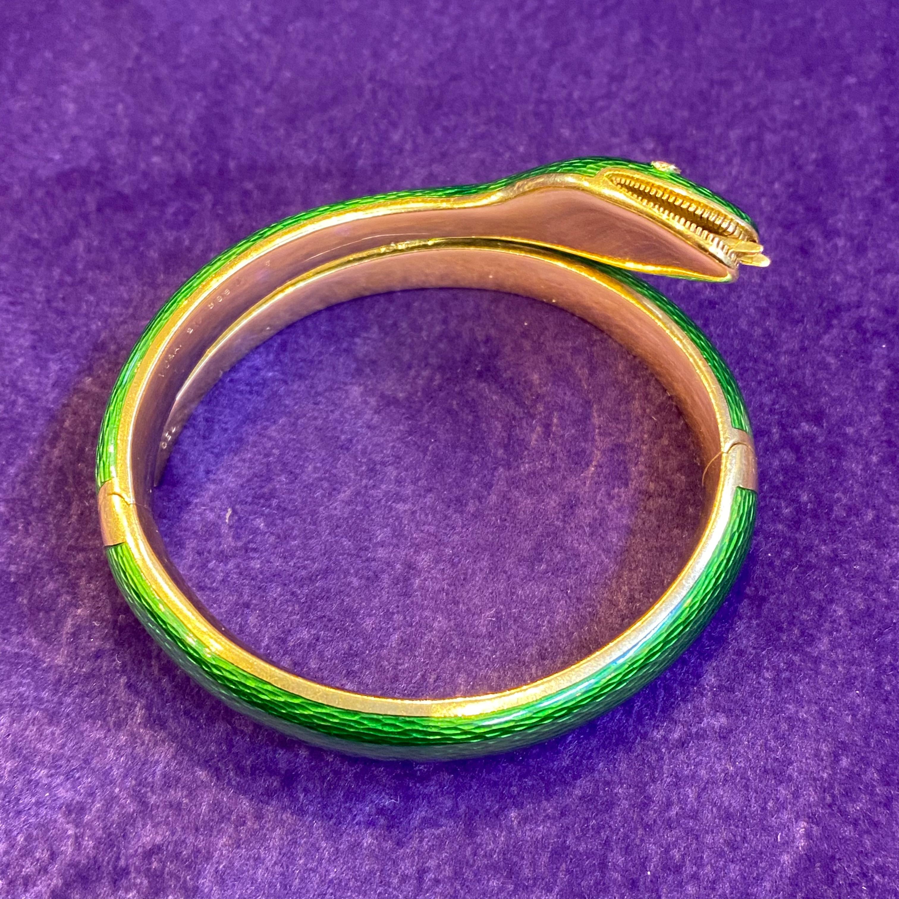 Van Cleef & Arpels Bracelet jonc serpent en émail vert en vente 3