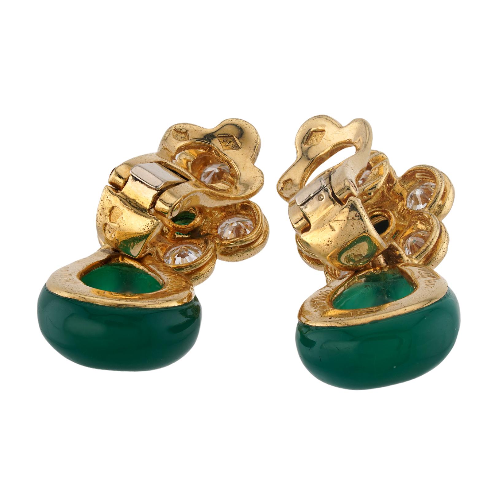 Van Cleef & Arpels Boucles d'oreilles fleurs en or jaune et diamant Onyx vert en vente 2