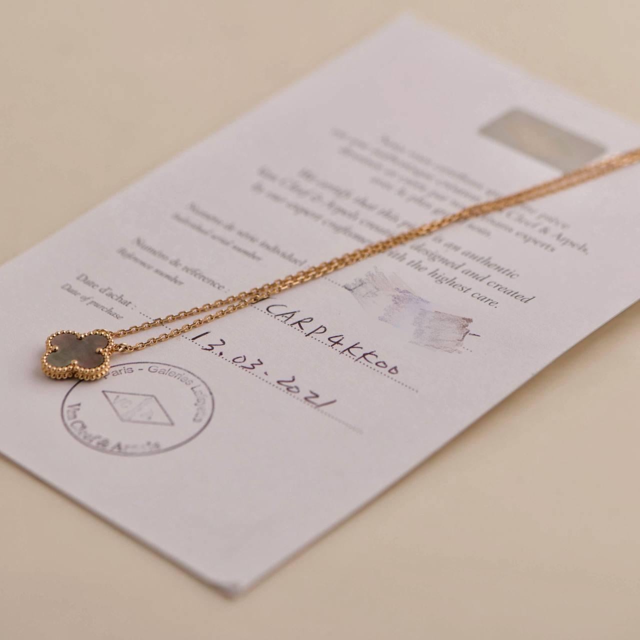 Van Cleef & Arpels Grey Mother of Pearl Alhambra Pendant Necklace In Excellent Condition In Banbury, GB