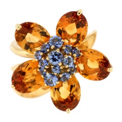 Van Cleef & Arpels Hawaii Flower Ring 18K Yellow Gold with Citrines and Blue