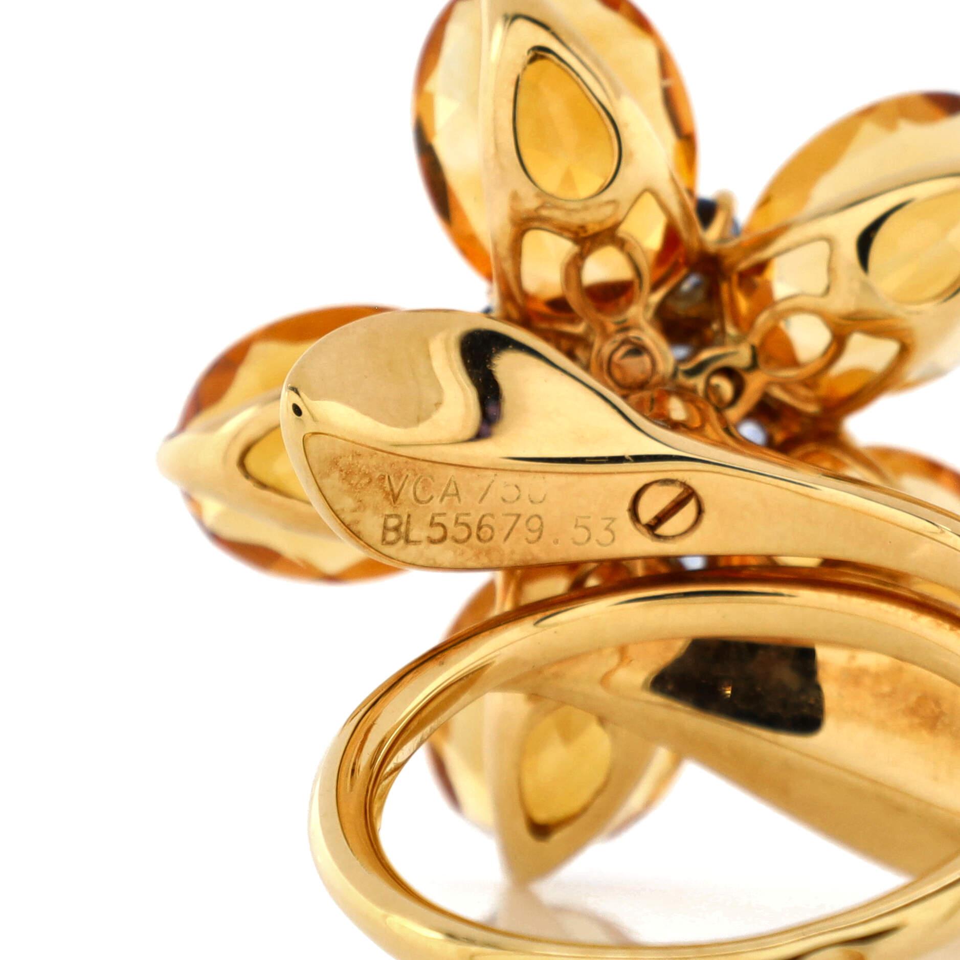 Women's or Men's Van Cleef & Arpels Hawaii Flower Ring 18K Yellow Gold with Citrines and Blue