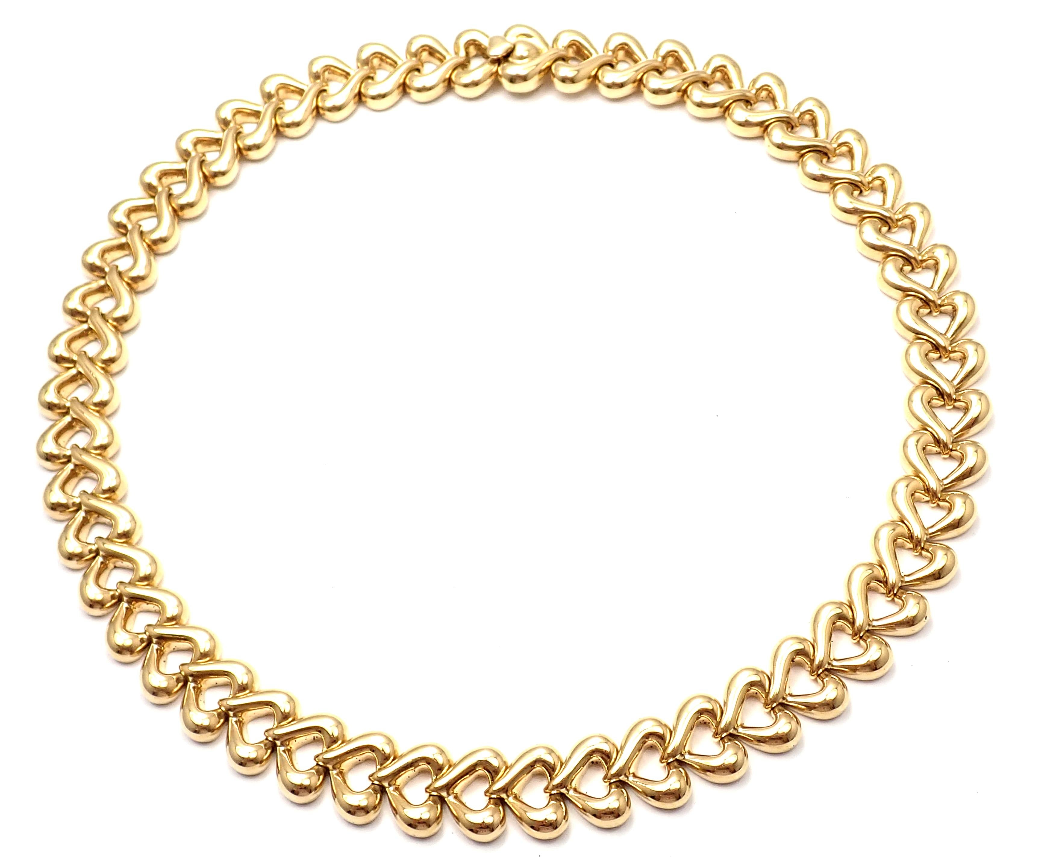 Women's or Men's Van Cleef & Arpels Heart Link Choker Yellow Gold Necklace