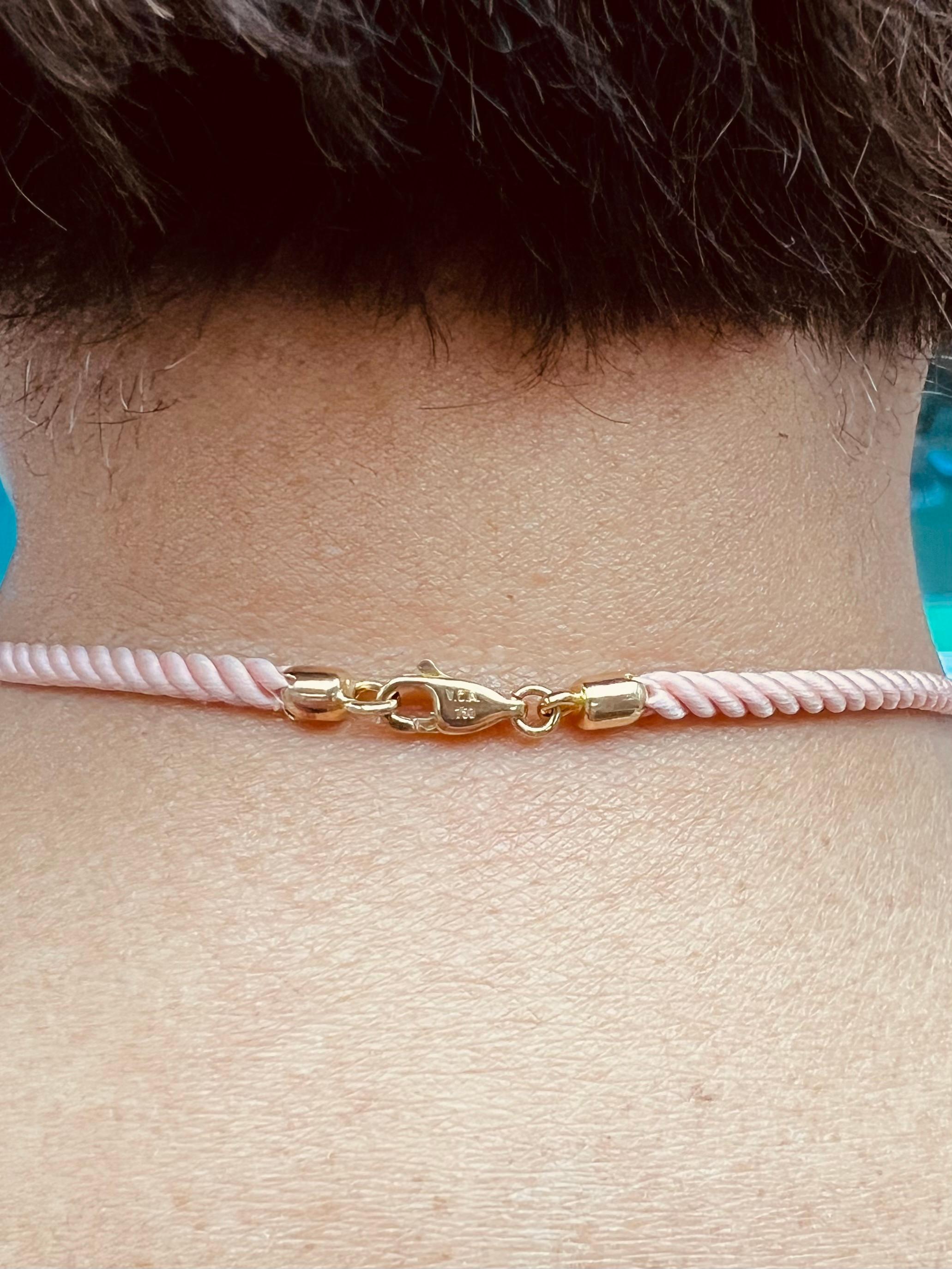 Van Cleef & Arpels Heart Shaped Coral Yellow Gold Pendant Necklace In Good Condition For Sale In Los Angeles, CA