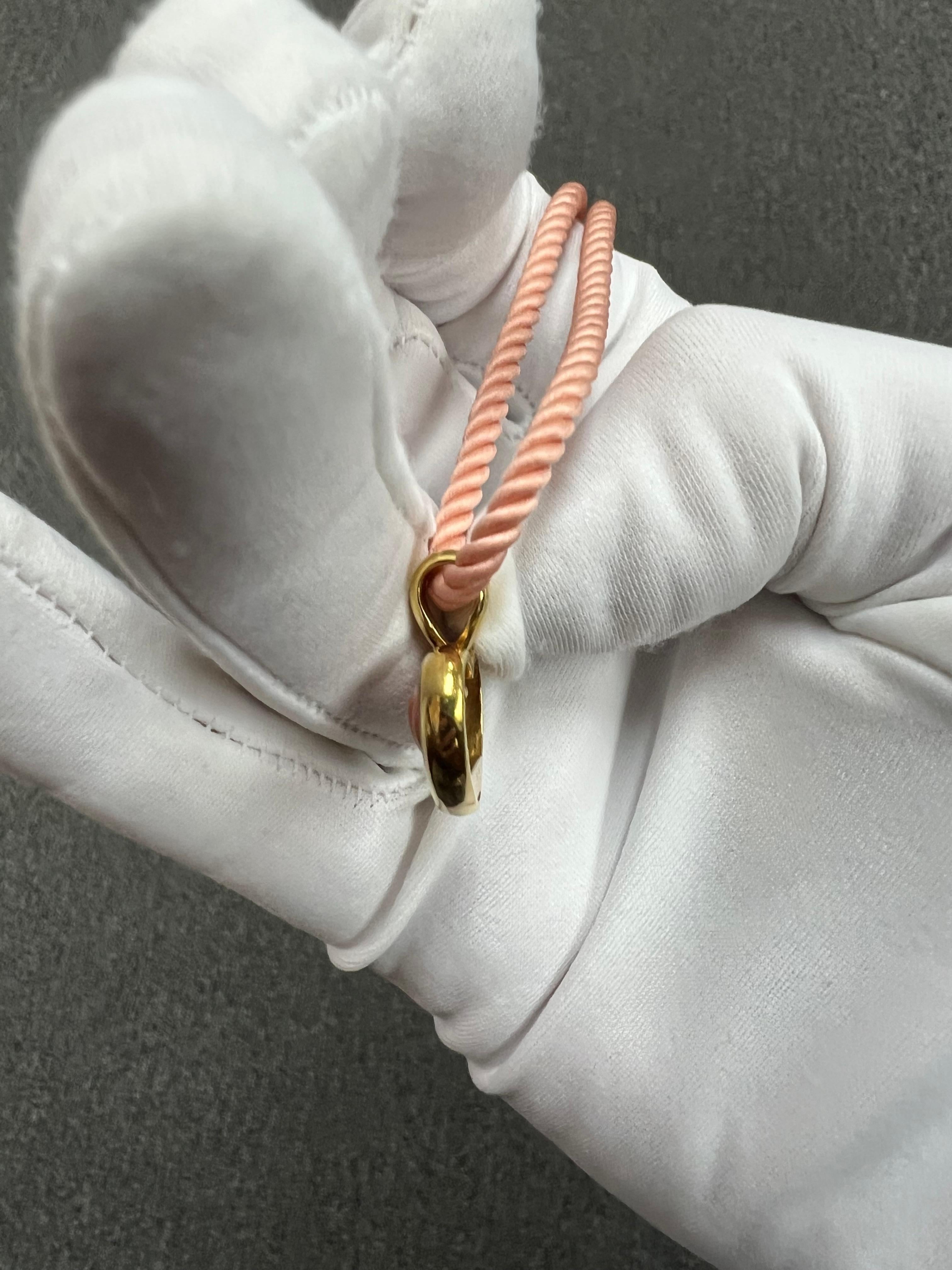 Van Cleef & Arpels Heart Shaped Coral Yellow Gold Pendant Necklace For Sale 4