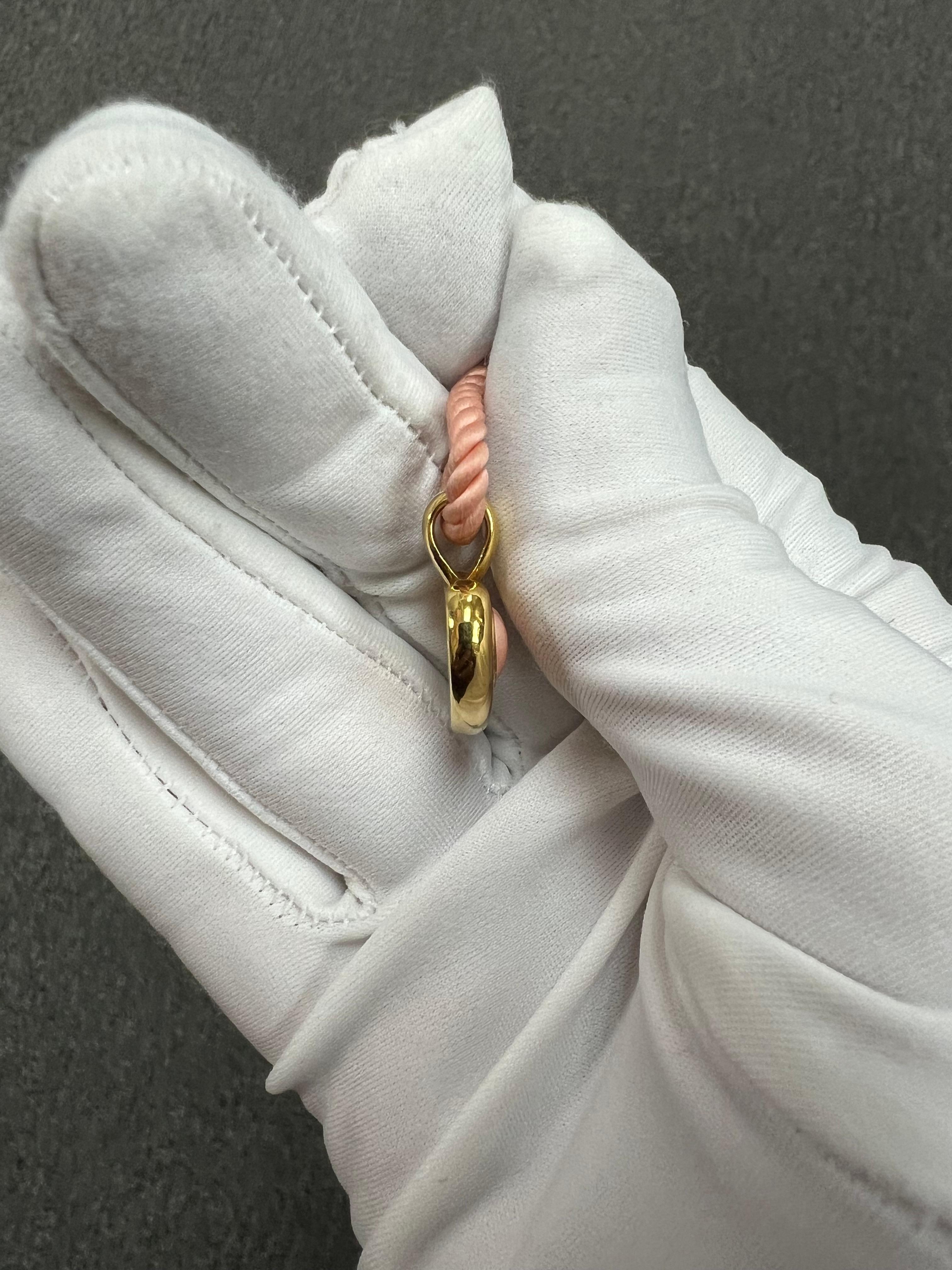 Van Cleef & Arpels Heart Shaped Coral Yellow Gold Pendant Necklace For Sale 6