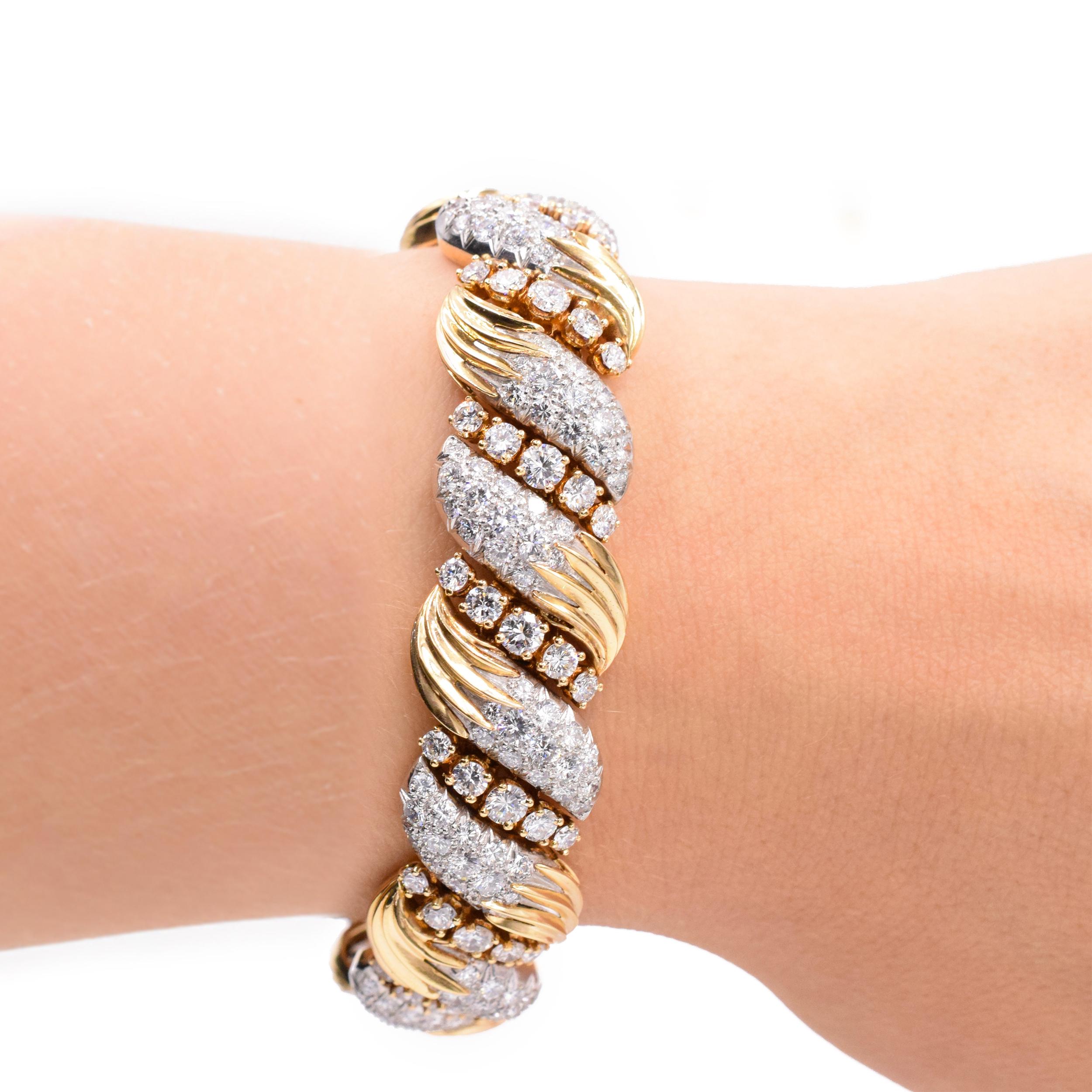 Artiste Van Cleef & Arpels  Bracelet de diamants « Collection héritage » en vente