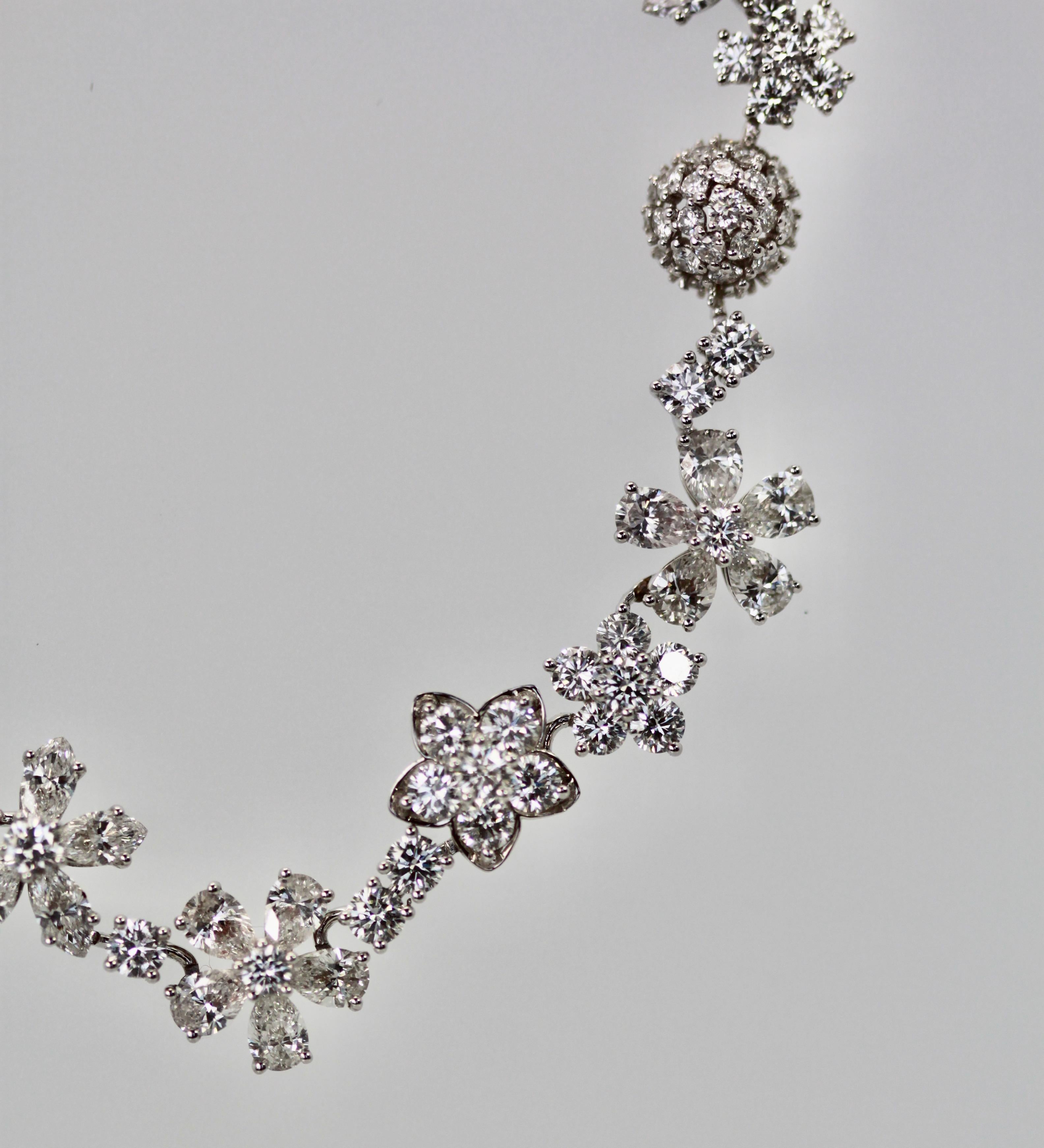 Van Cleef & Arpels High Jewelry Folie des Pres Necklace 23.95 Carat 2