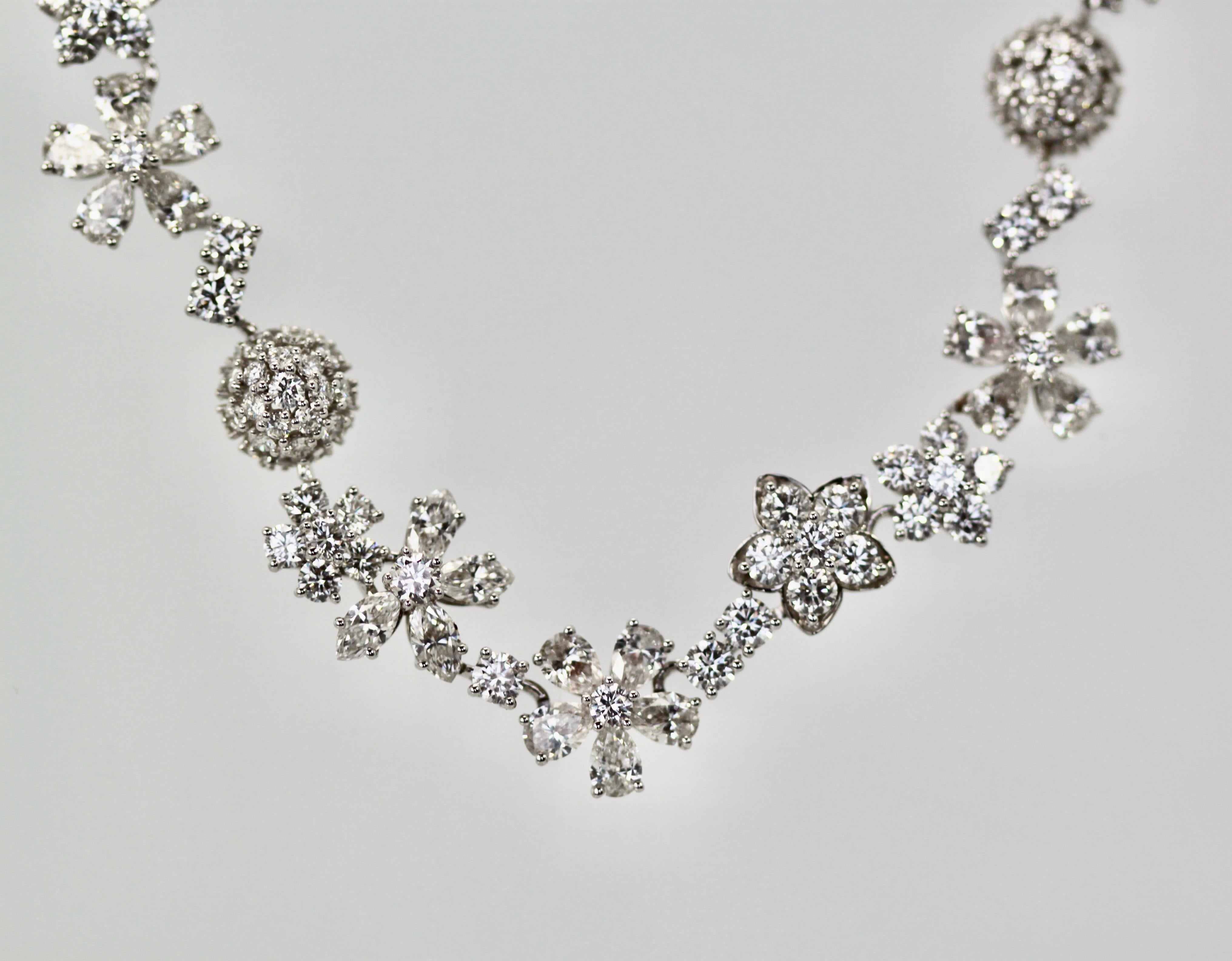 Van Cleef & Arpels High Jewelry Folie des Pres Necklace 23.95 Carat 3