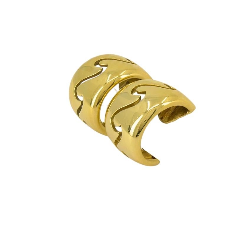 Van Cleef & Arpels Huggie Earrings 18k Gold For Sale 3