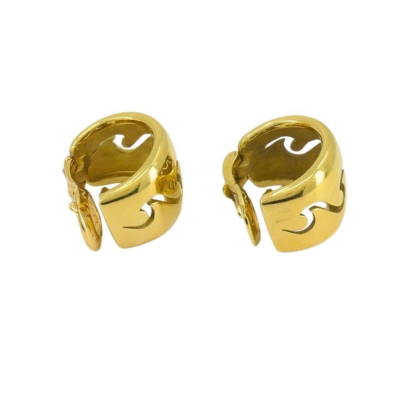 Van Cleef & Arpels Huggie Earrings 18k Gold For Sale 5