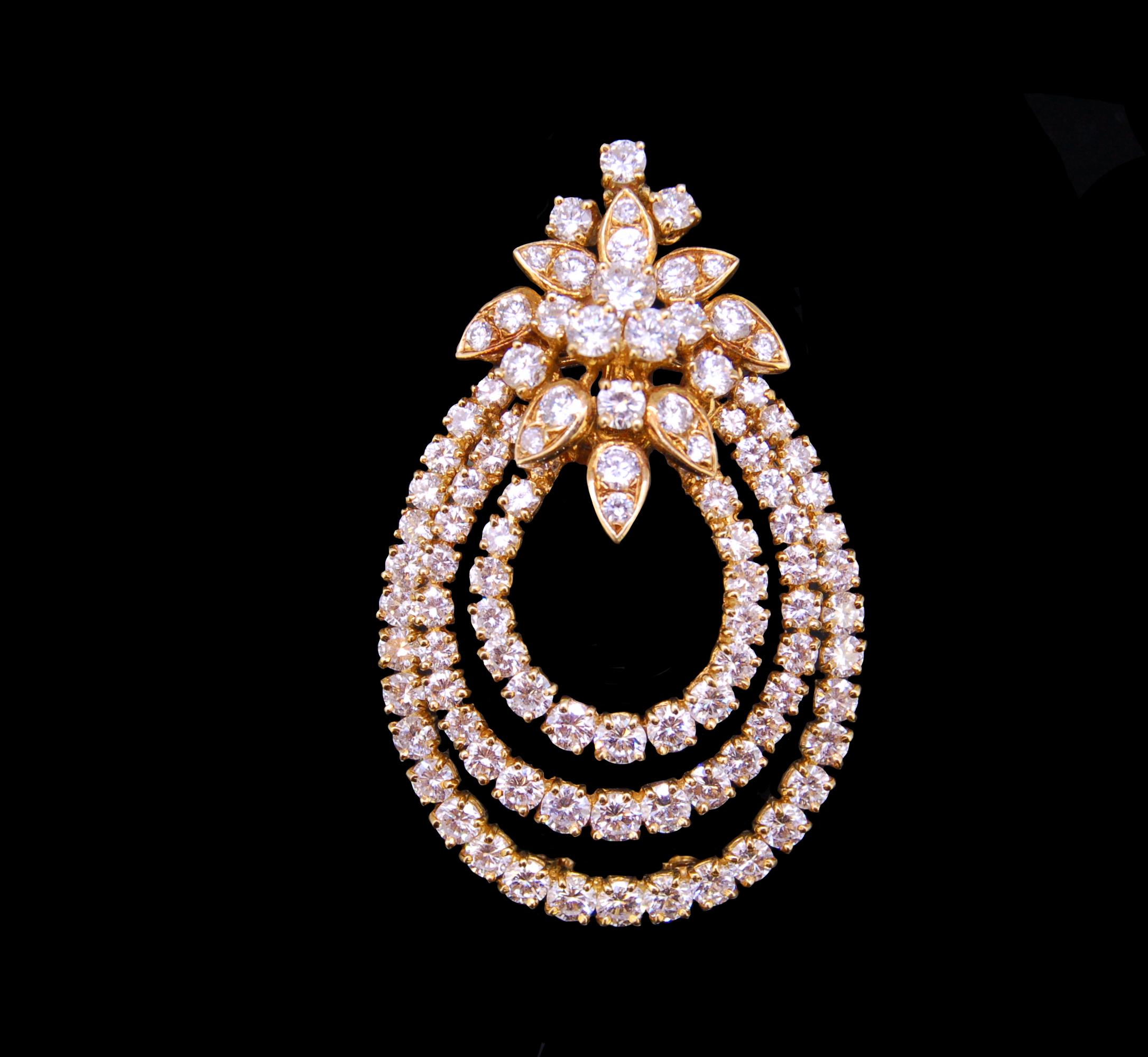 Brilliant Cut Van Cleef & Arpels, Important Diamond Necklace/Bracelet/Brooch Set For Sale
