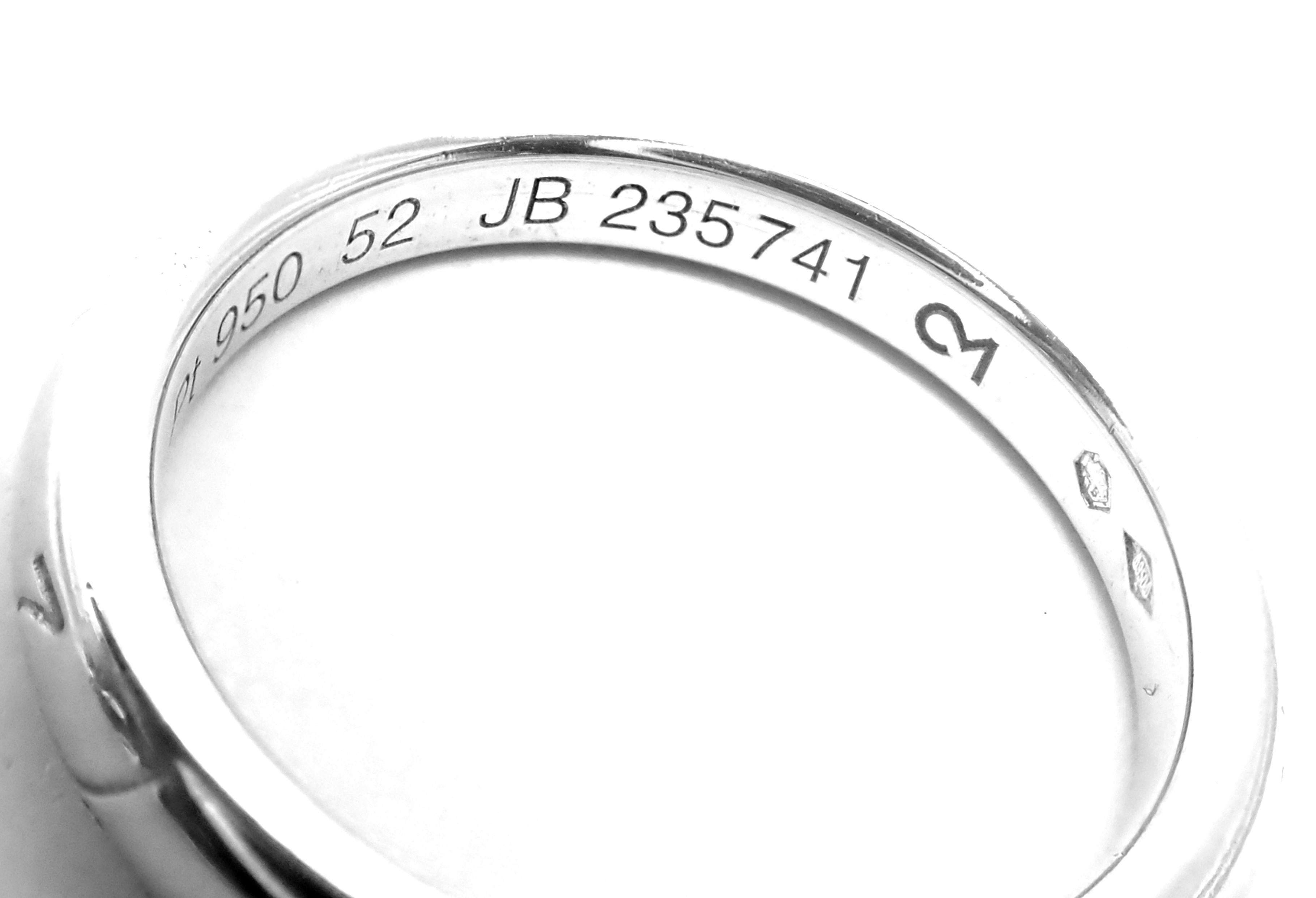 Platinum Infini Signature 3mm Wide Wedding Band Ring by Van Cleef & Arpels.
Details:
Ring Size: European 52, US 6
Width: 3mm
Weight: 6.5 grams
Stamped Hallmarks: VCA PT950 52 JB235741
*Free Shipping within the United States*
YOUR PRICE: