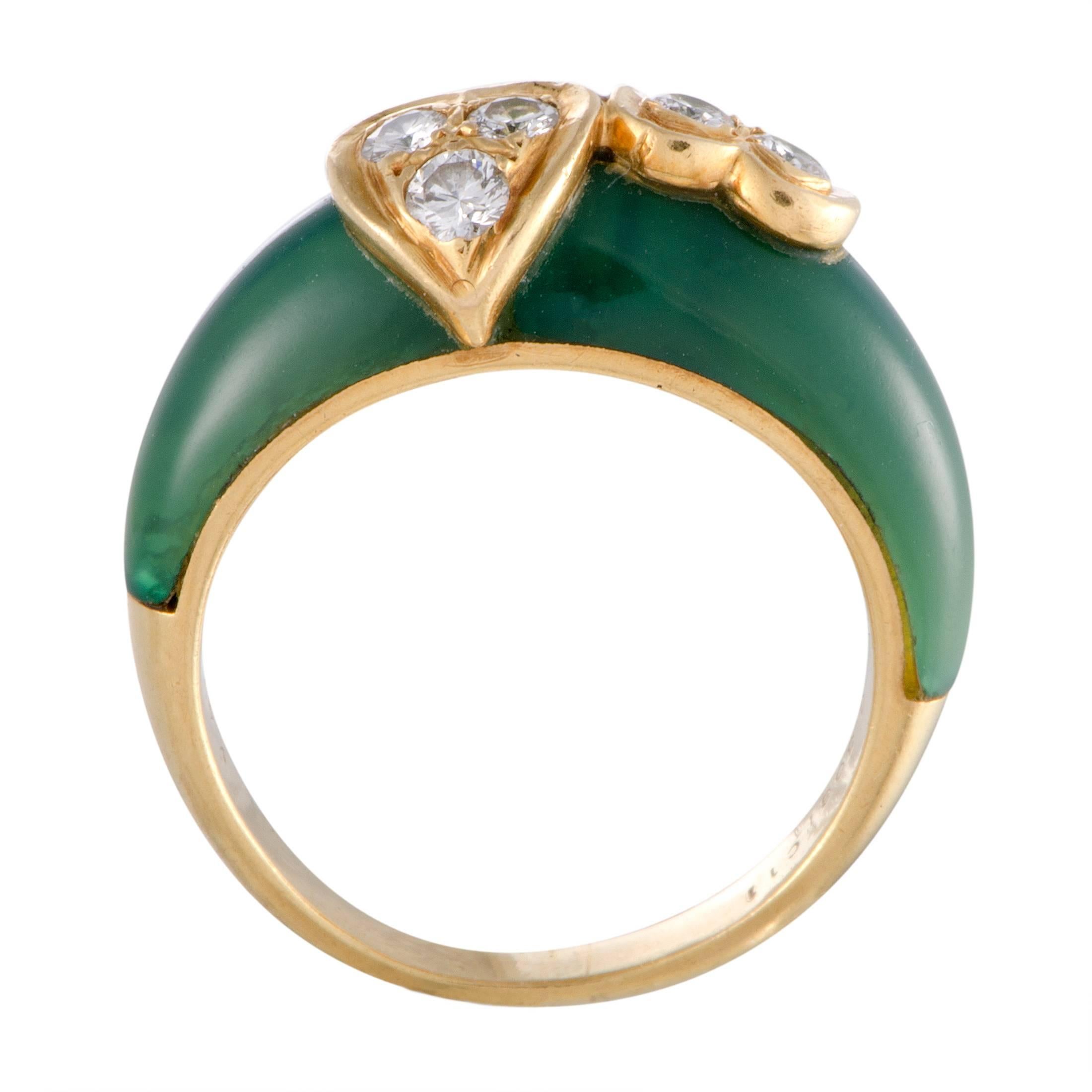 Brilliantly complementing the marvelous inherent beauty of the green jade by employing the timelessly tasteful blend of radiant 18K yellow gold and sparkling F-color diamonds of VS1 clarity weighing in total 0.30 carats, Van Cleef & Arpels produced
